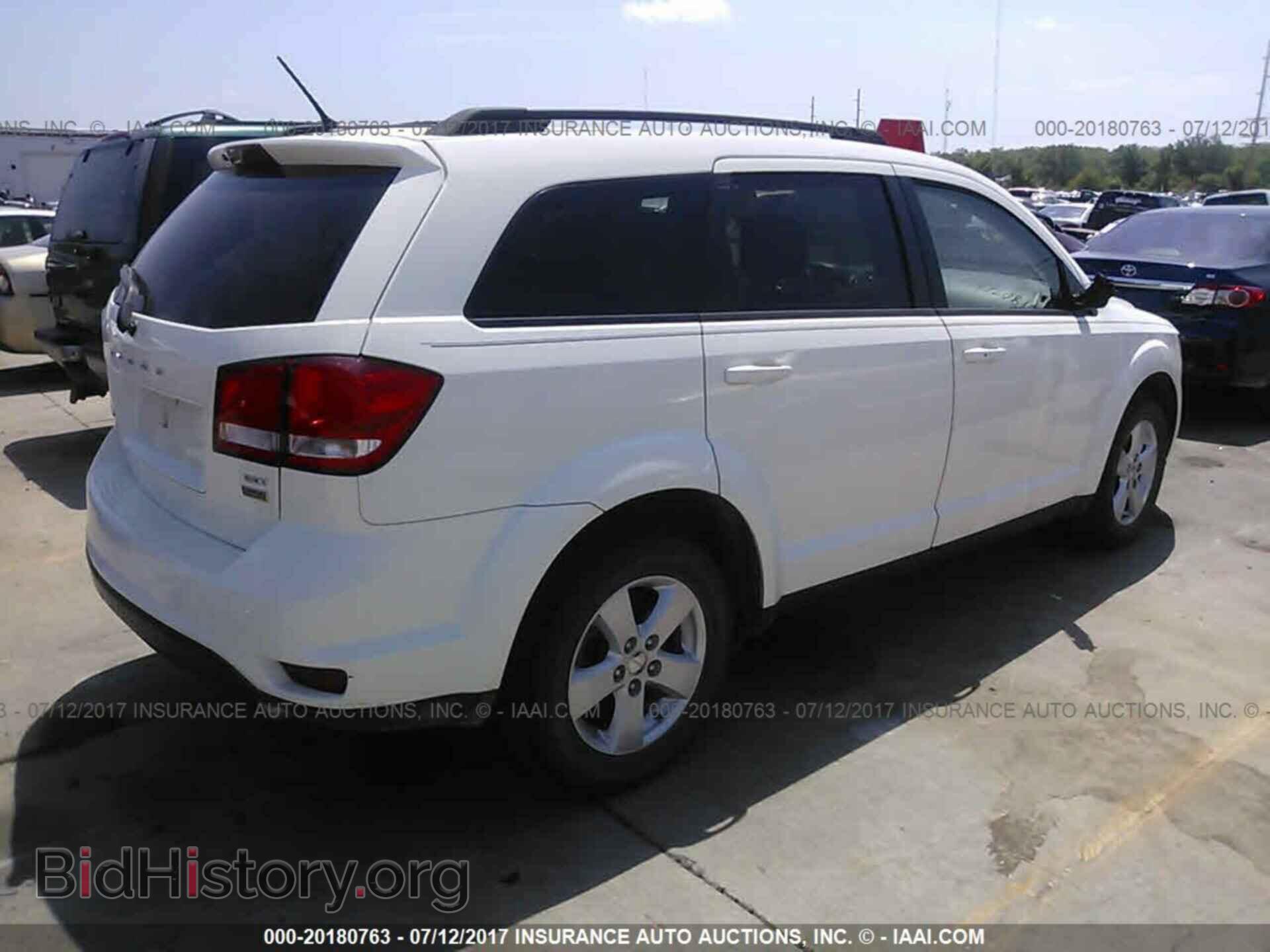 2012 Dodge Journey - VIN: 3C4PDCBGXCT387128 - Фото 4