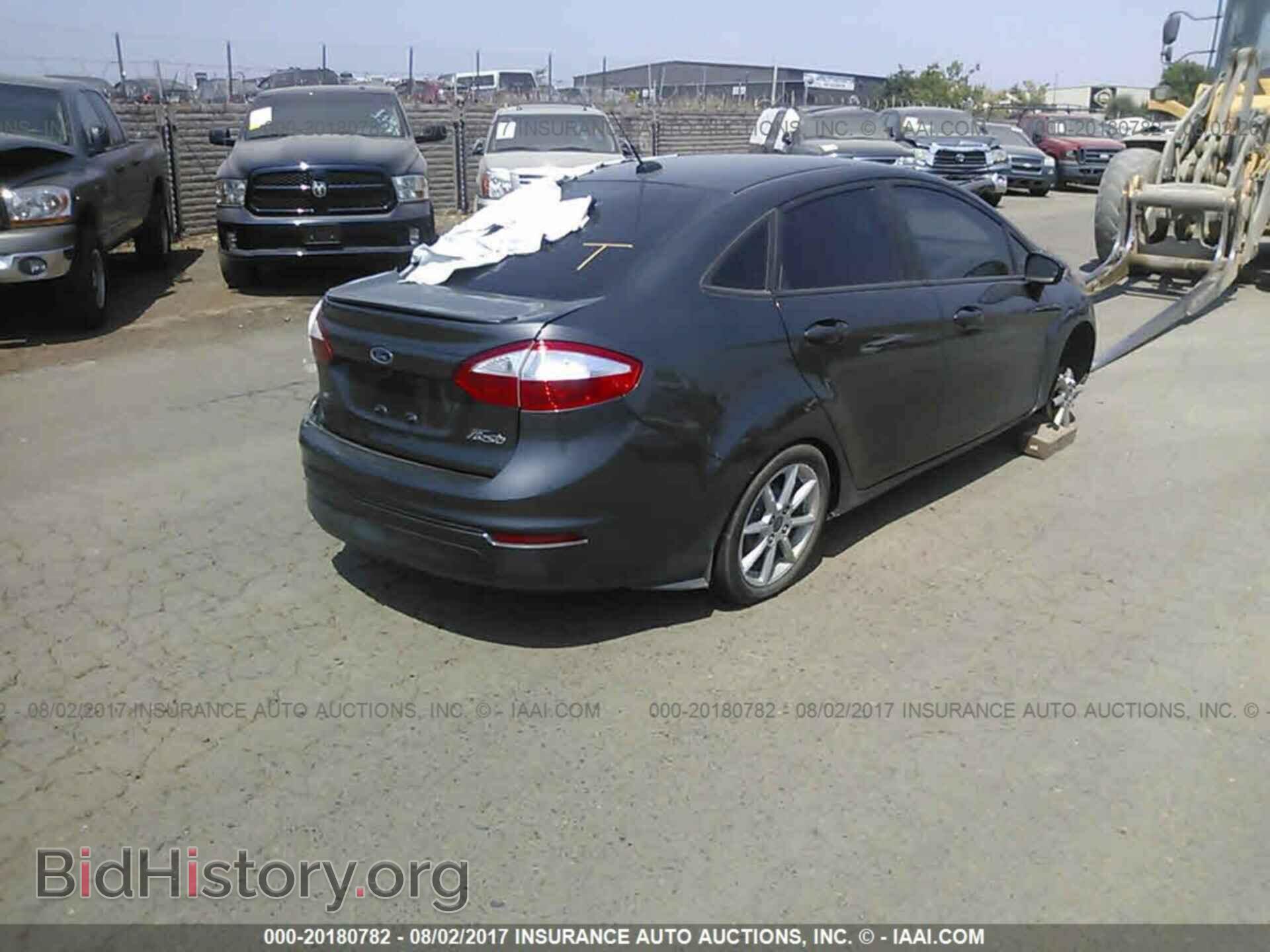 2015 Ford Fiesta - VIN: 3FADP4BJ7FM172600 - Фото 4