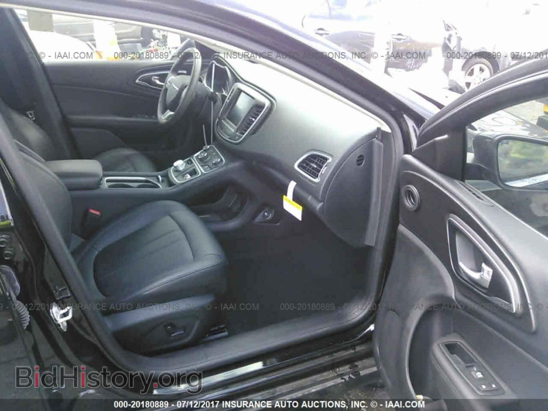 2016 Chrysler 200 - VIN: 1C3CCCAB7GN180603 - Photo 5