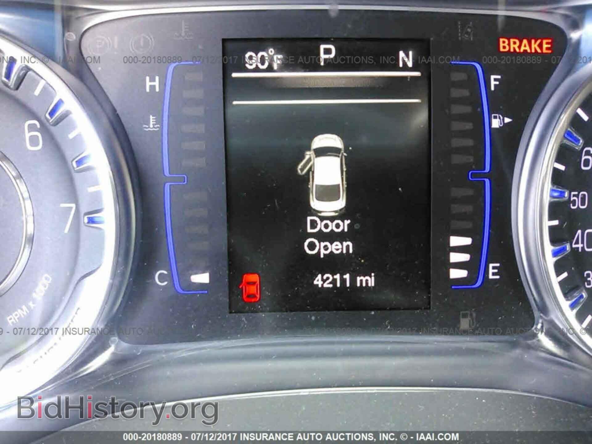 2016 Chrysler 200 - VIN: 1C3CCCAB7GN180603 - Photo 7