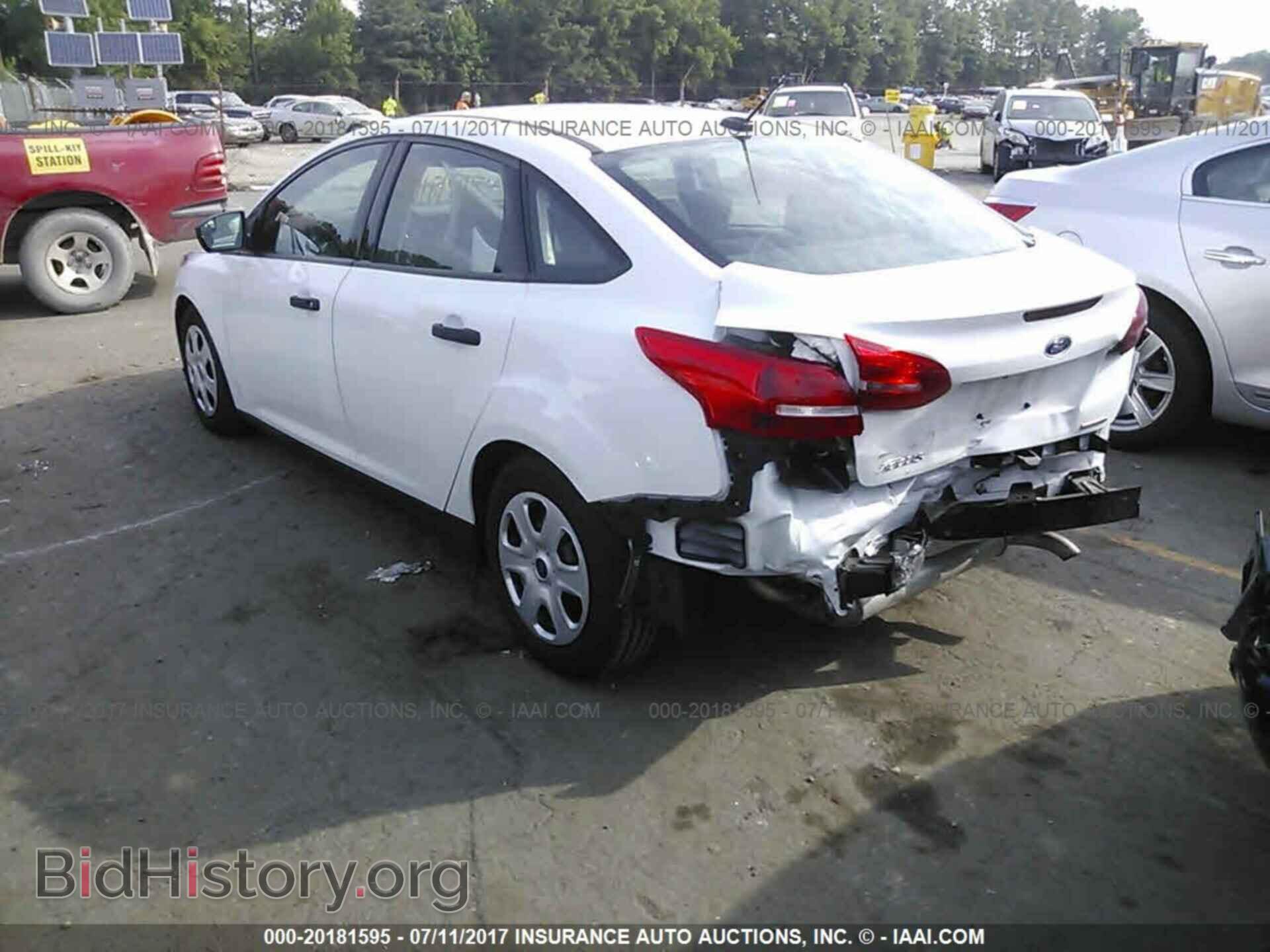 2016 Ford Focus - VIN: 1FADP3E28GL357496 - Фото 3