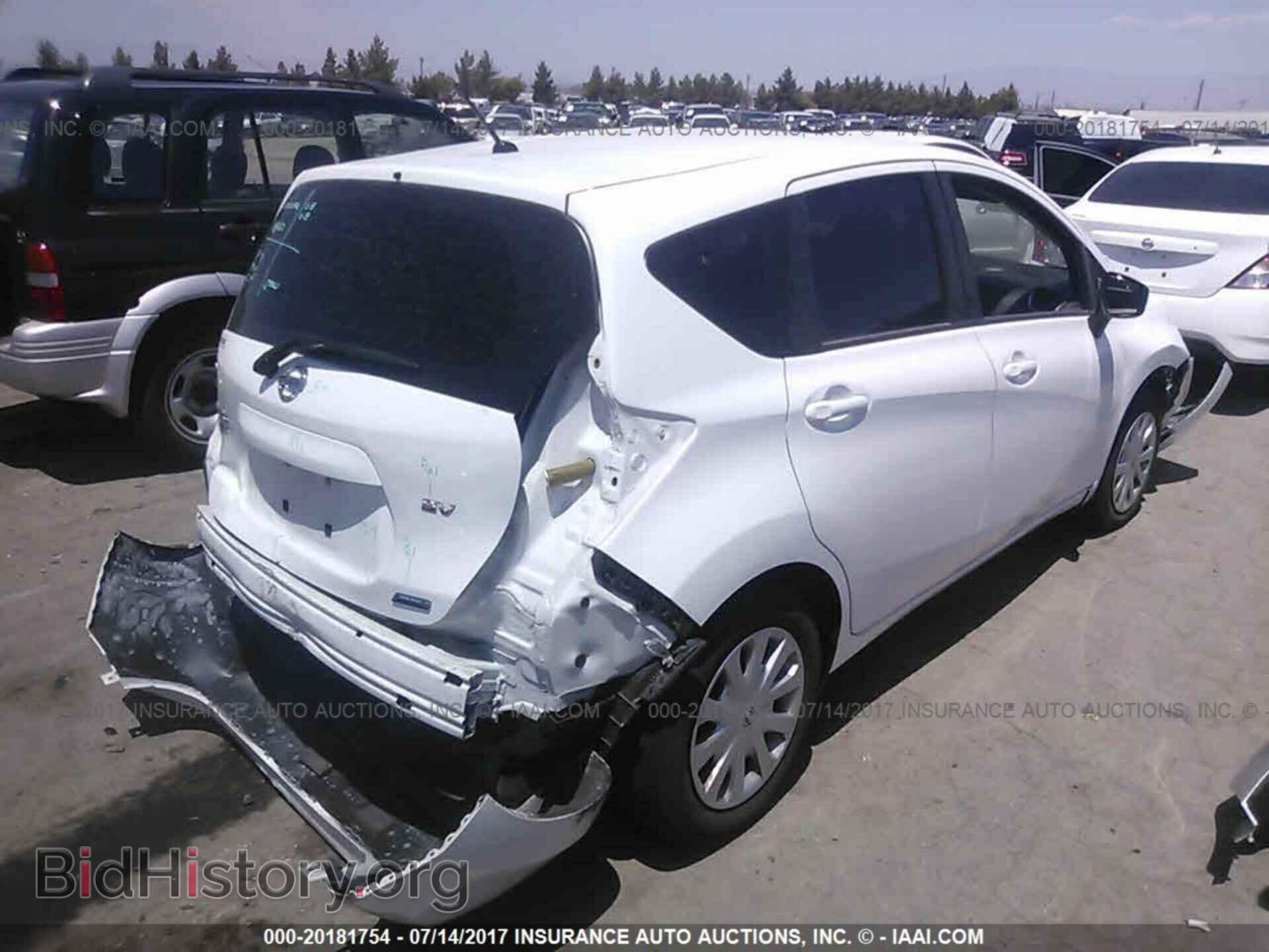 2015 Nissan Versa note - VIN: 3N1CE2CP4FL448470 - Photo 4