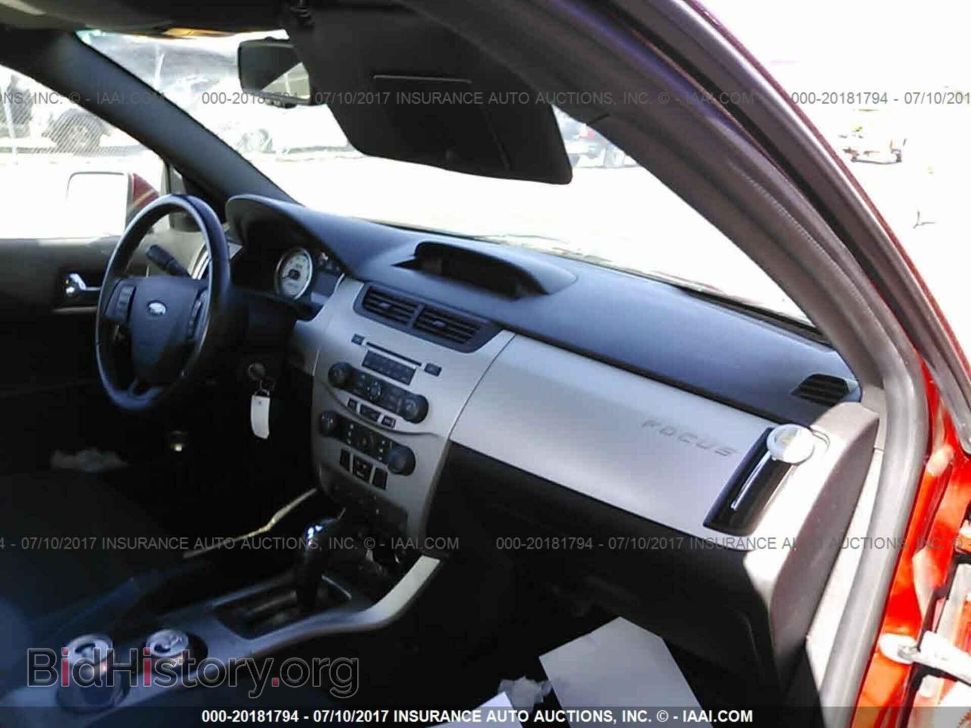 2011 Ford Focus - VIN: 1FAHP3GN1BW153929 - Фото 5