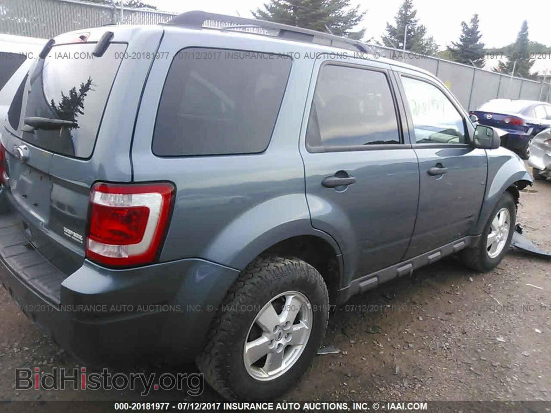 2011 Ford Escape - VIN: 1FMCU9D70BKB72965 - Photo 4