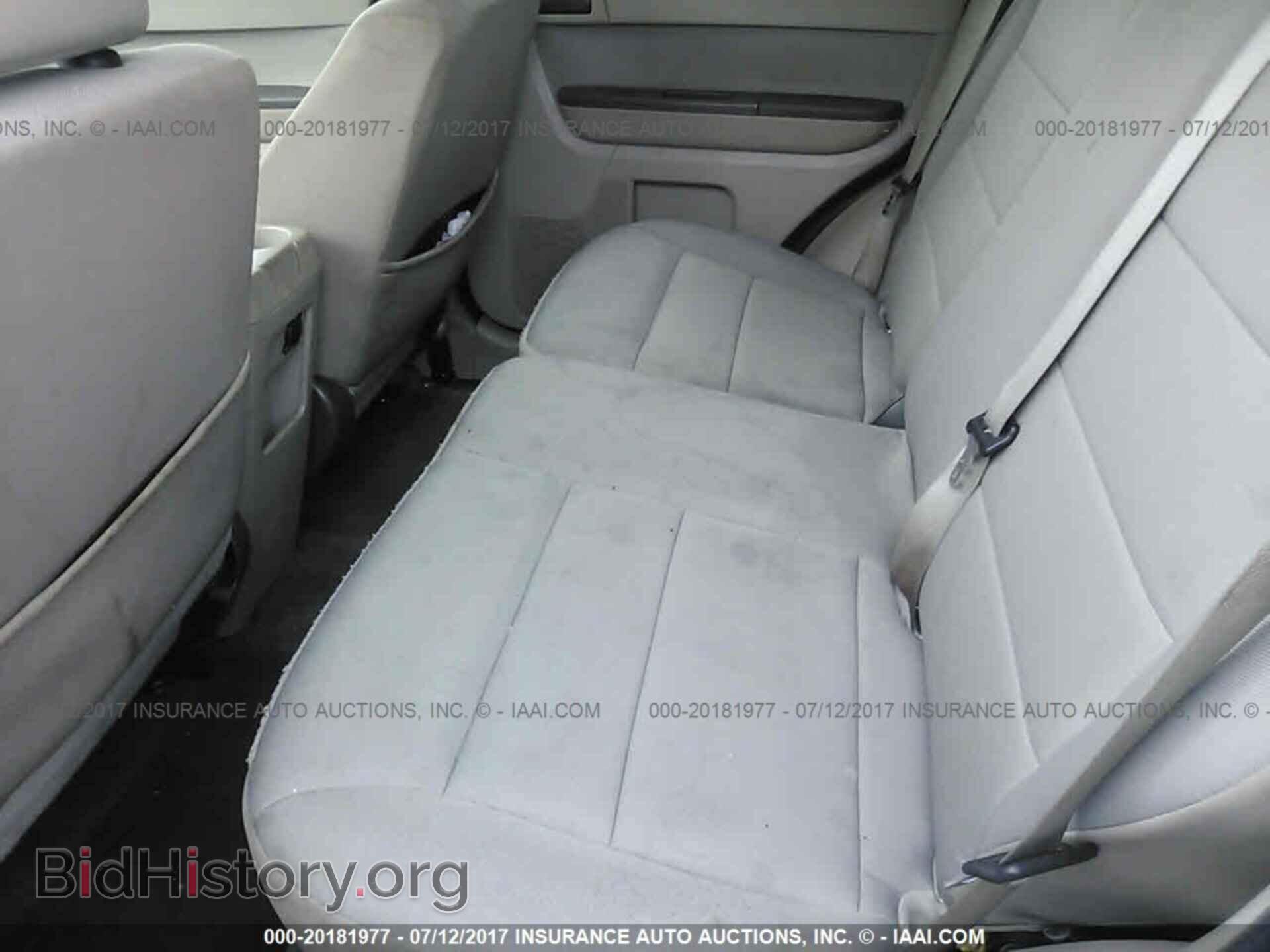 2011 Ford Escape - VIN: 1FMCU9D70BKB72965 - Photo 8