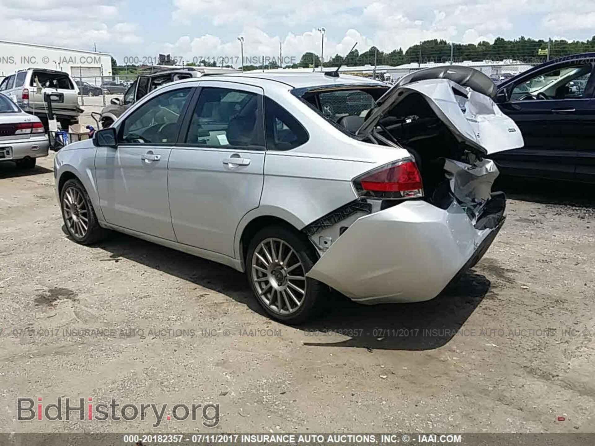 2011 Ford Focus - VIN: 1FAHP3GN8BW193098 - Фото 3