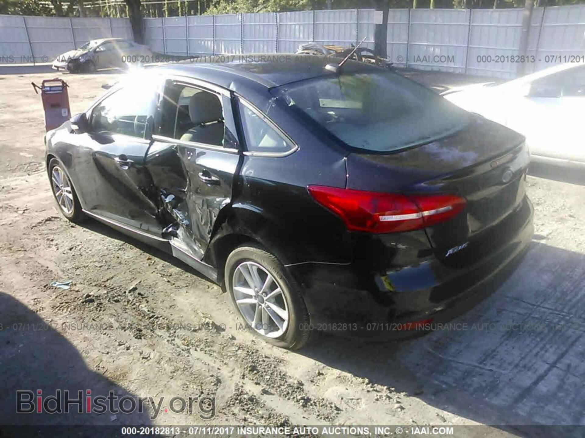 2015 Ford Focus - VIN: 1FADP3F28FL257184 - Фото 3