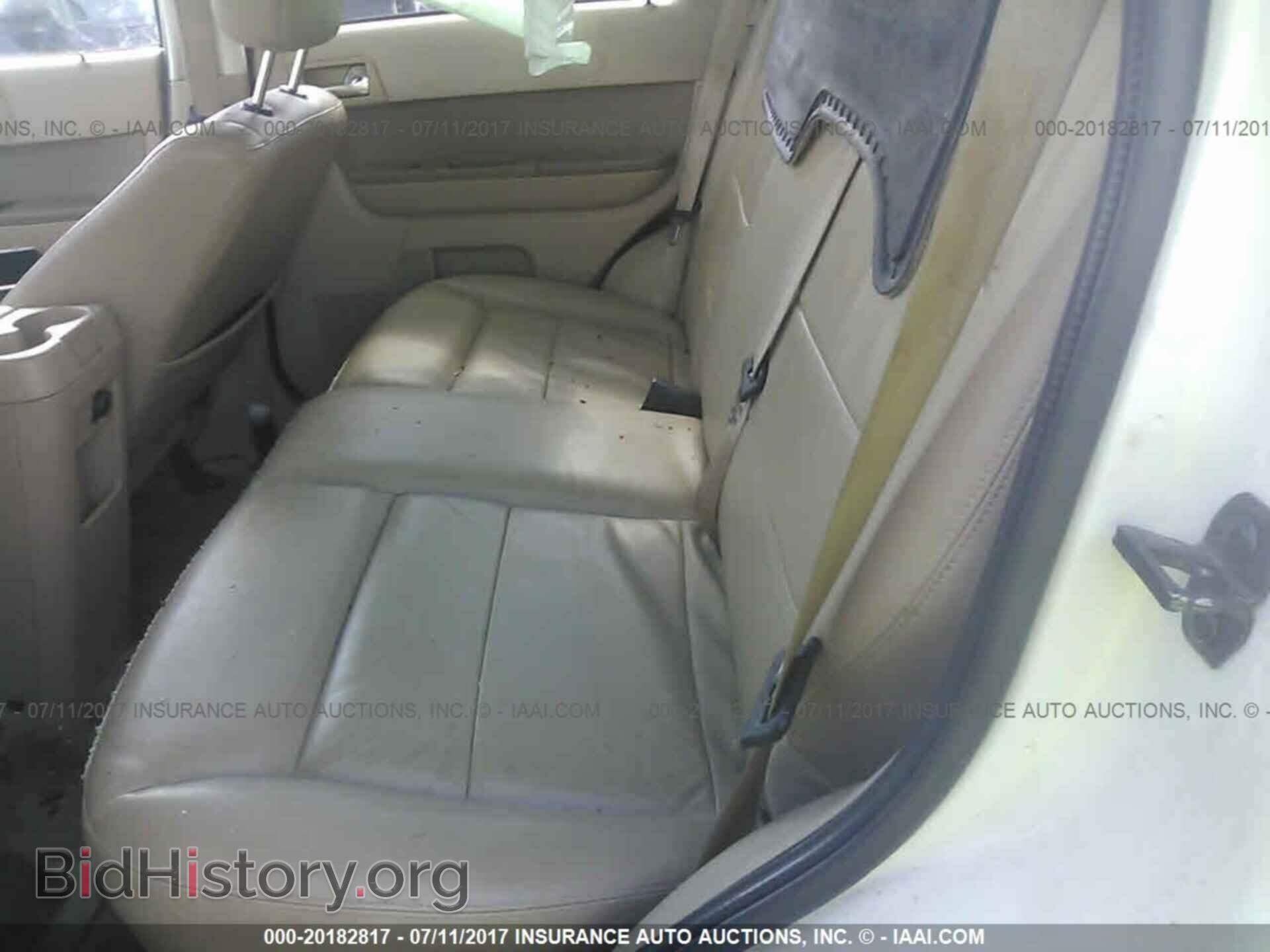 2011 Ford Escape - VIN: 1FMCU0EG8BKA22788 - Photo 8