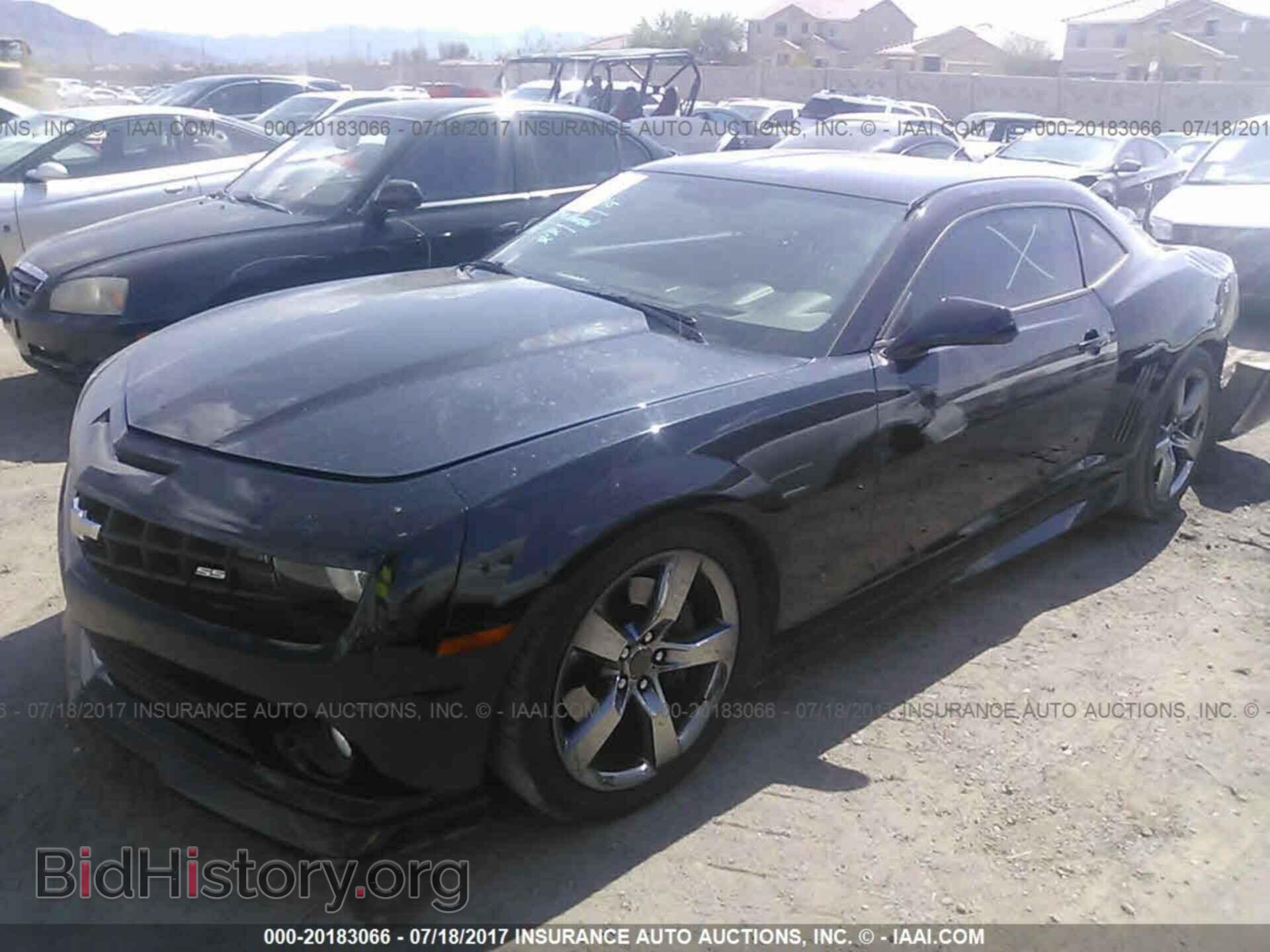 2011 Chevrolet Camaro - VIN: 2G1FK1EJ8B9207880 - Фото 2