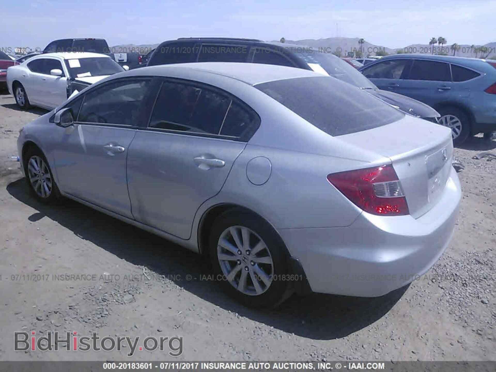 2012 Honda Civic - VIN: 2HGFB2F87CH304330 - Фото 3