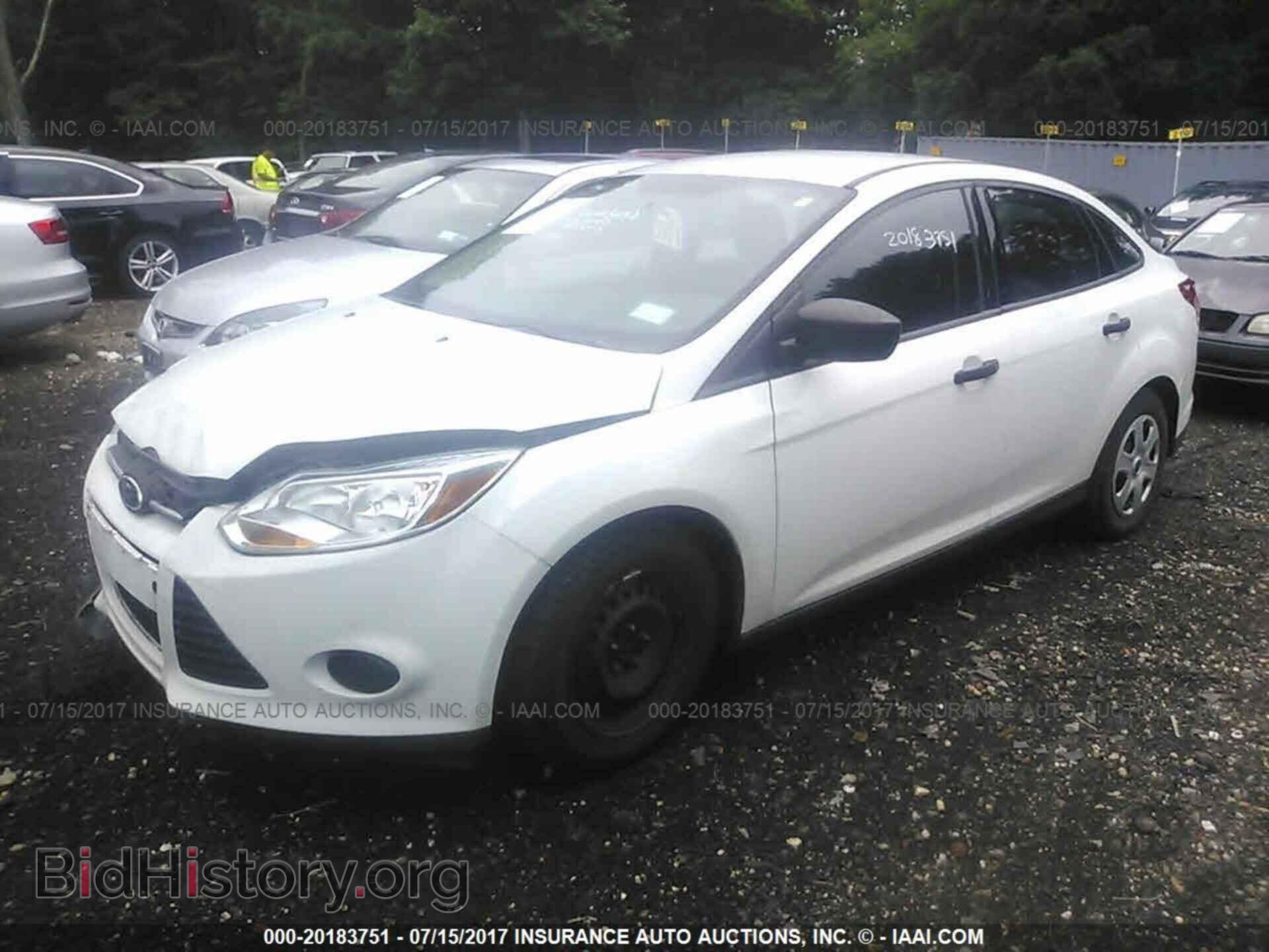 2013 Ford Focus - VIN: 1FADP3E2XDL249344 - Photo 2