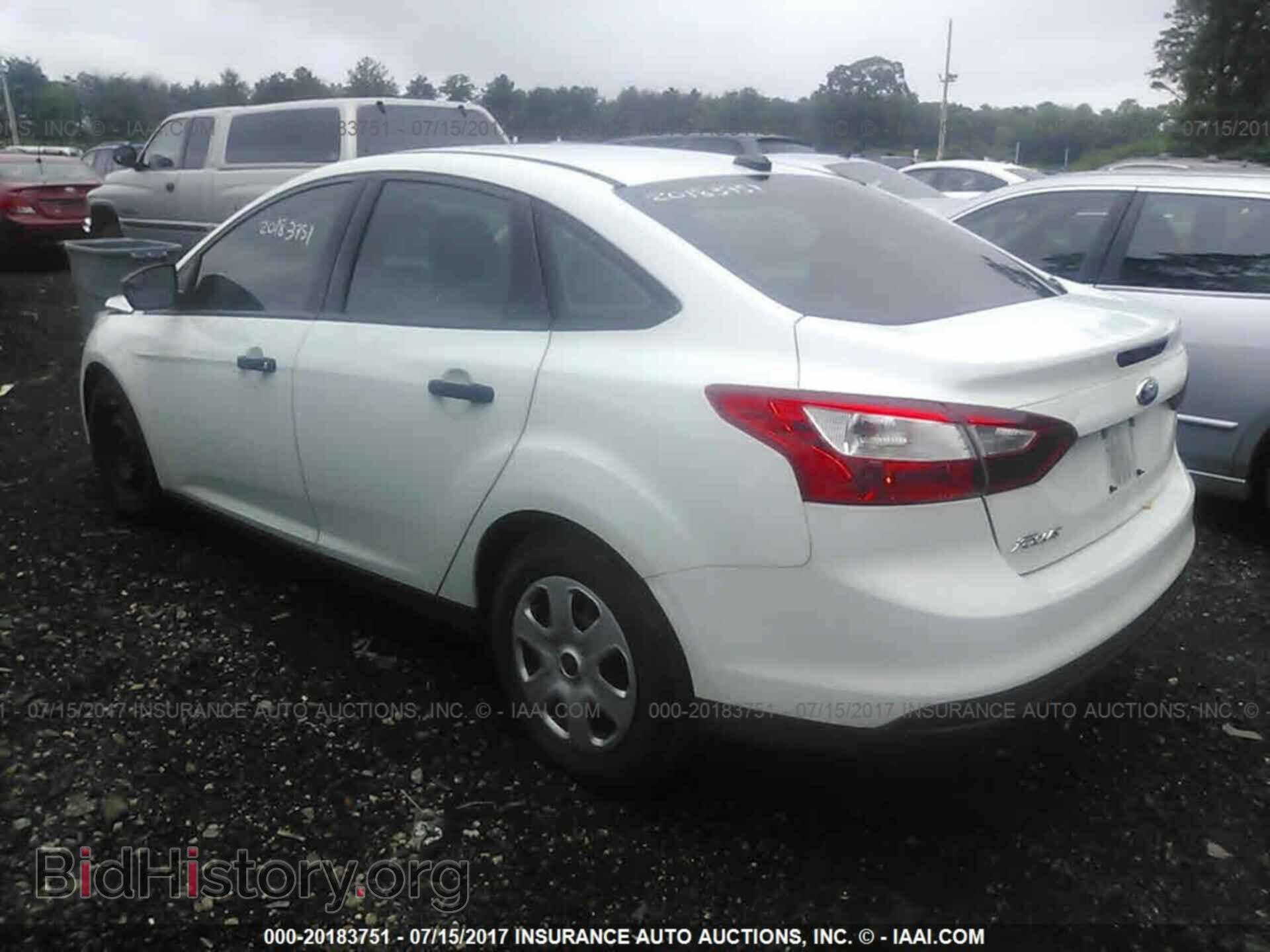 2013 Ford Focus - VIN: 1FADP3E2XDL249344 - Photo 3
