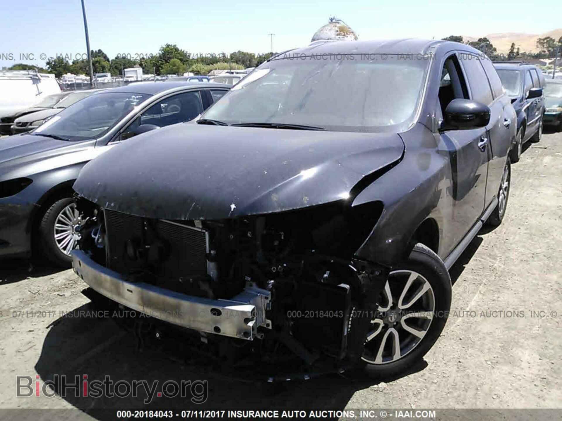 2015 Nissan Pathfinder - VIN: 5N1AR2MN7FC670465 - Фото 2