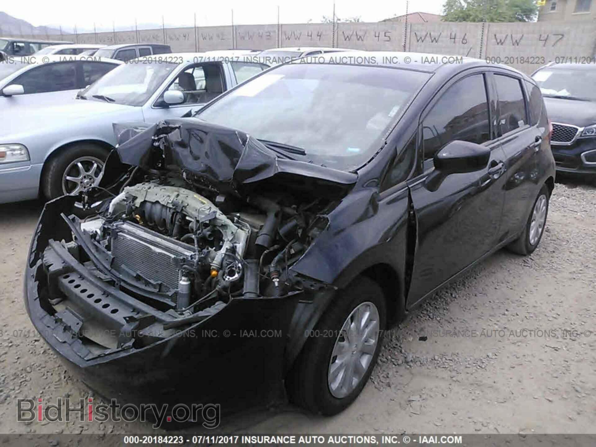 2015 Nissan Versa note - VIN: 3N1CE2CP4FL397407 - Фото 2