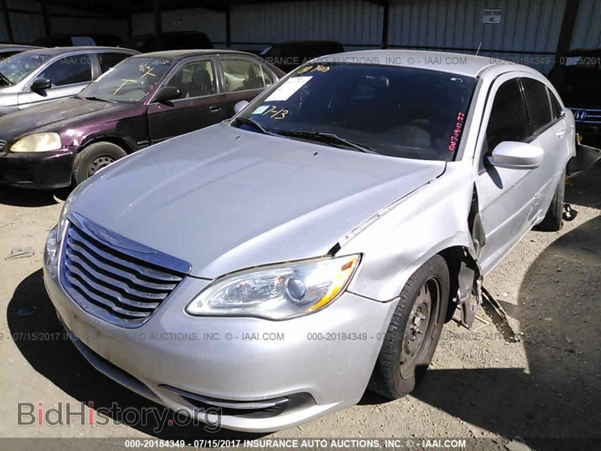 2012 Chrysler 200 - VIN: 1C3CCBAB3CN201550 - Фото 2
