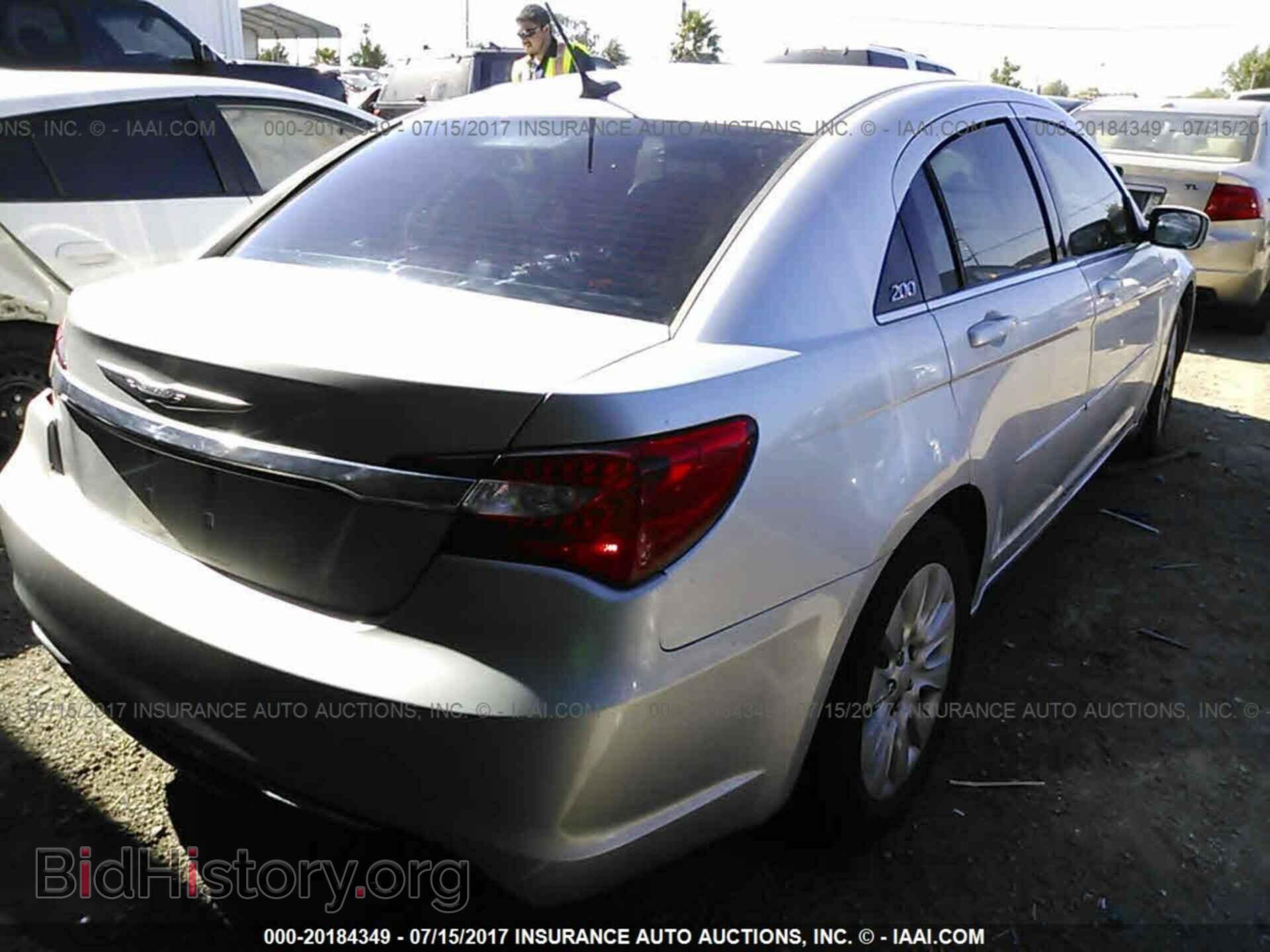 2012 Chrysler 200 - VIN: 1C3CCBAB3CN201550 - Фото 4