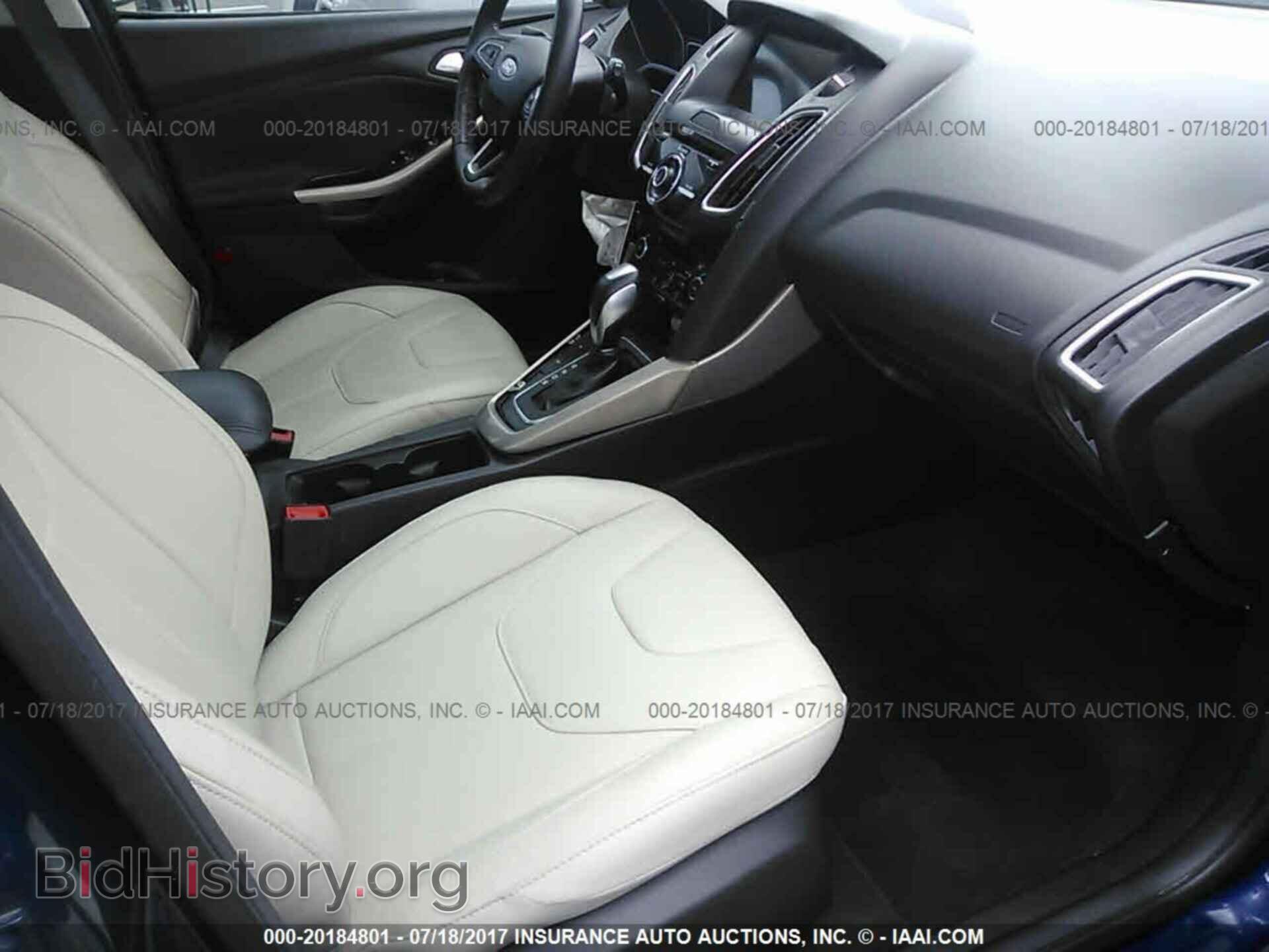 2016 Ford Focus - VIN: 1FADP3N26GL275265 - Photo 5