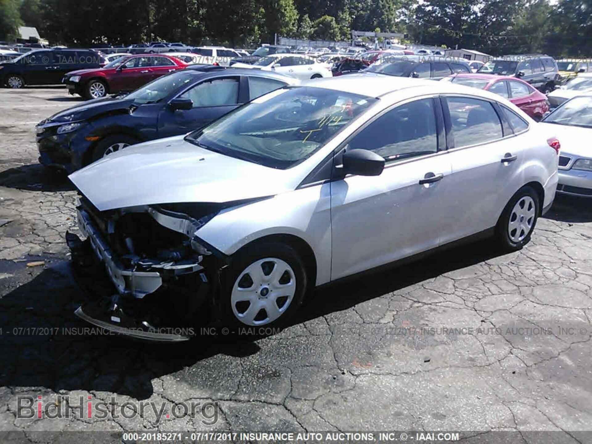 2015 Ford Focus - VIN: 1FADP3E2XFL327916 - Photo 2