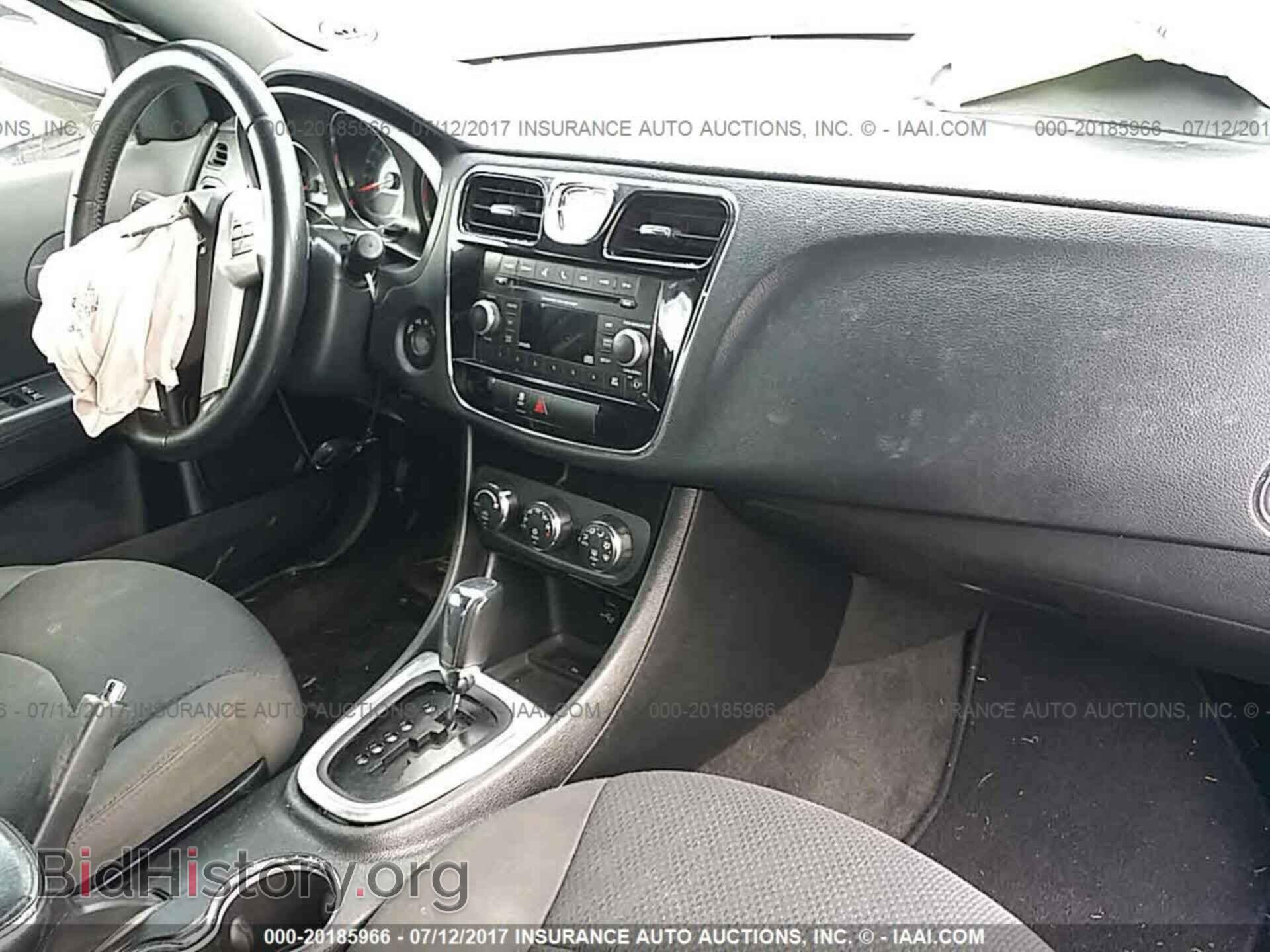 2012 Chrysler 200 - VIN: 1C3CCBBB2CN235073 - Фото 5