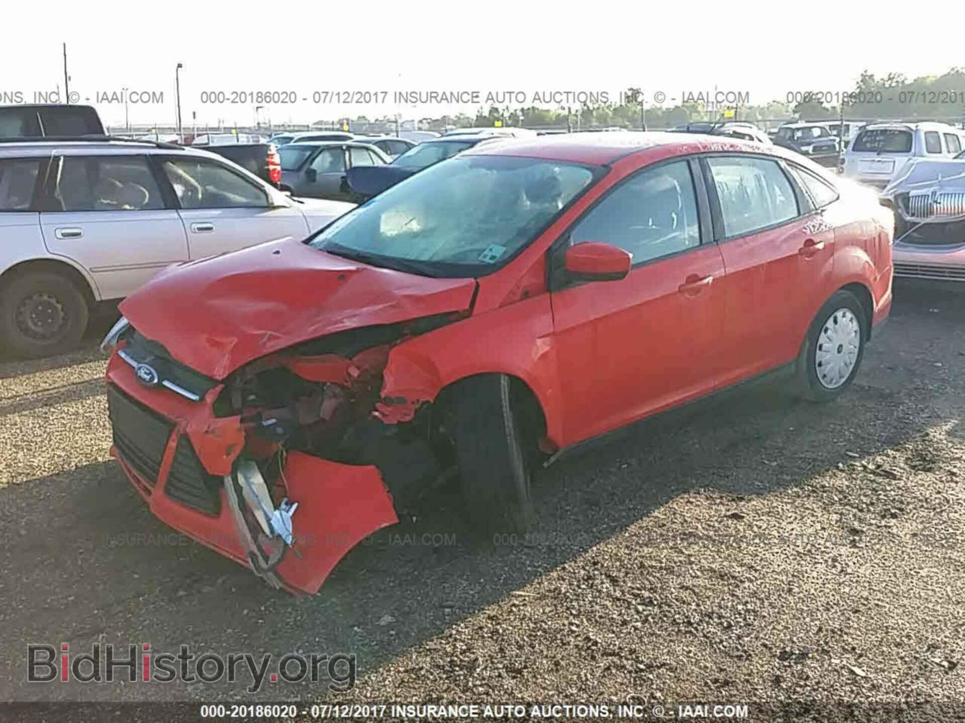 2012 Ford Focus - VIN: 1FAHP3F22CL241365 - Photo 2