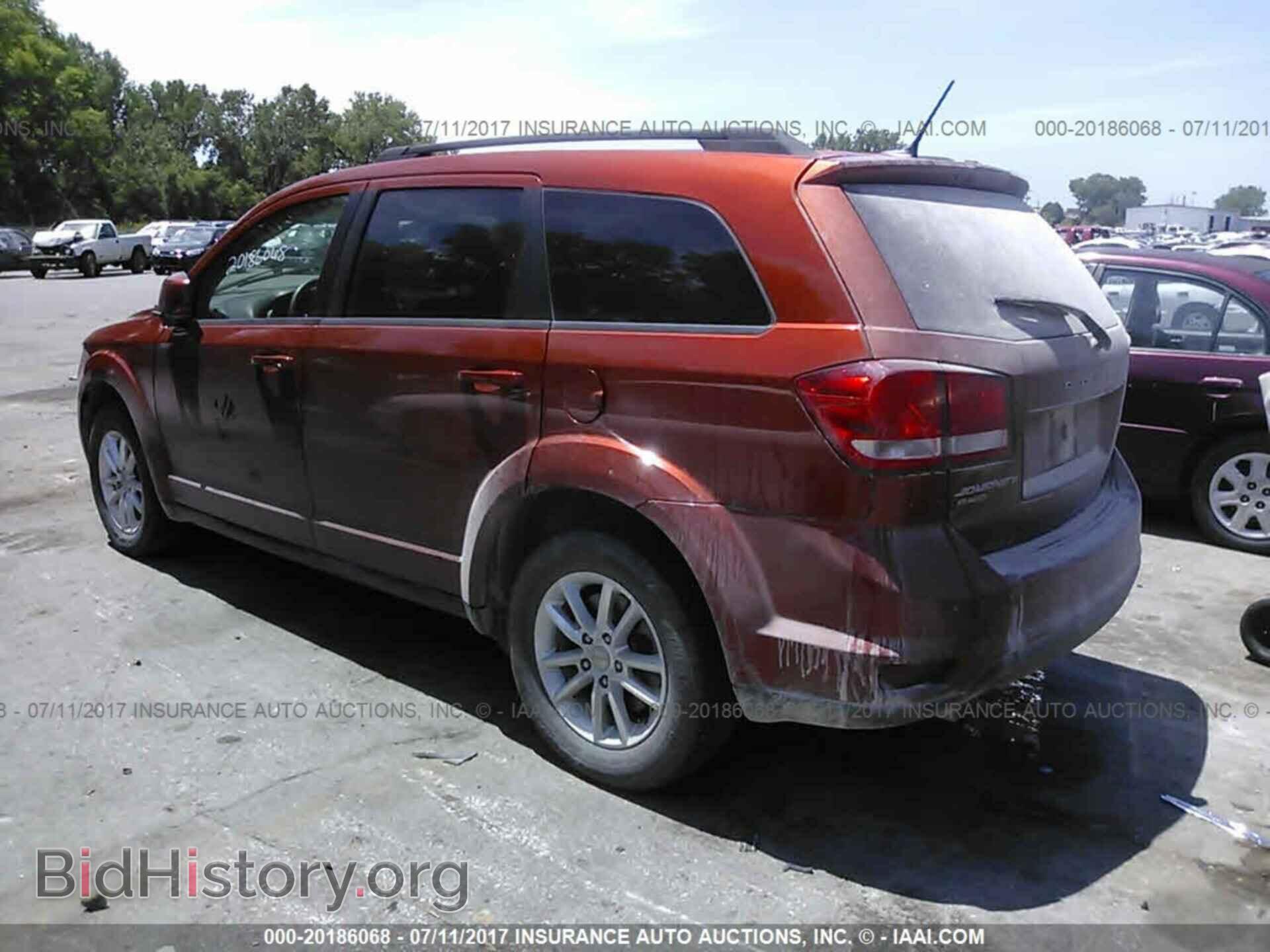 2014 Dodge Journey - VIN: 3C4PDDBG1ET143117 - Фото 3