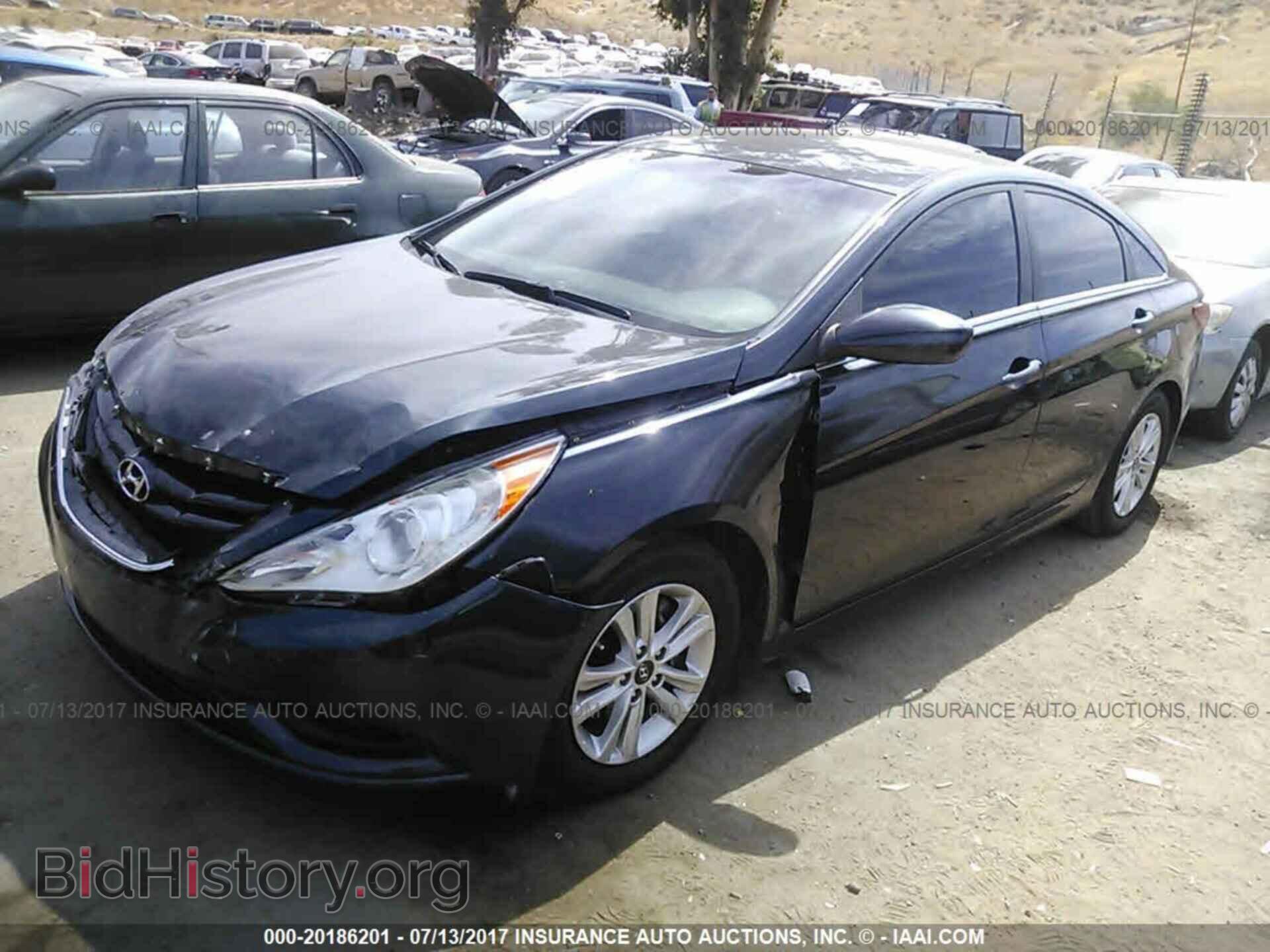 2012 Hyundai Sonata - VIN: 5NPEB4AC1CH395653 - Photo 2