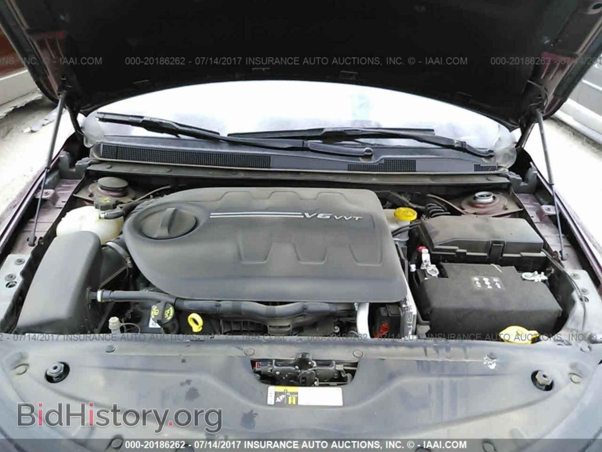 2016 Chrysler 200 - VIN: 1C3CCCBG3GN121137 - Photo 10