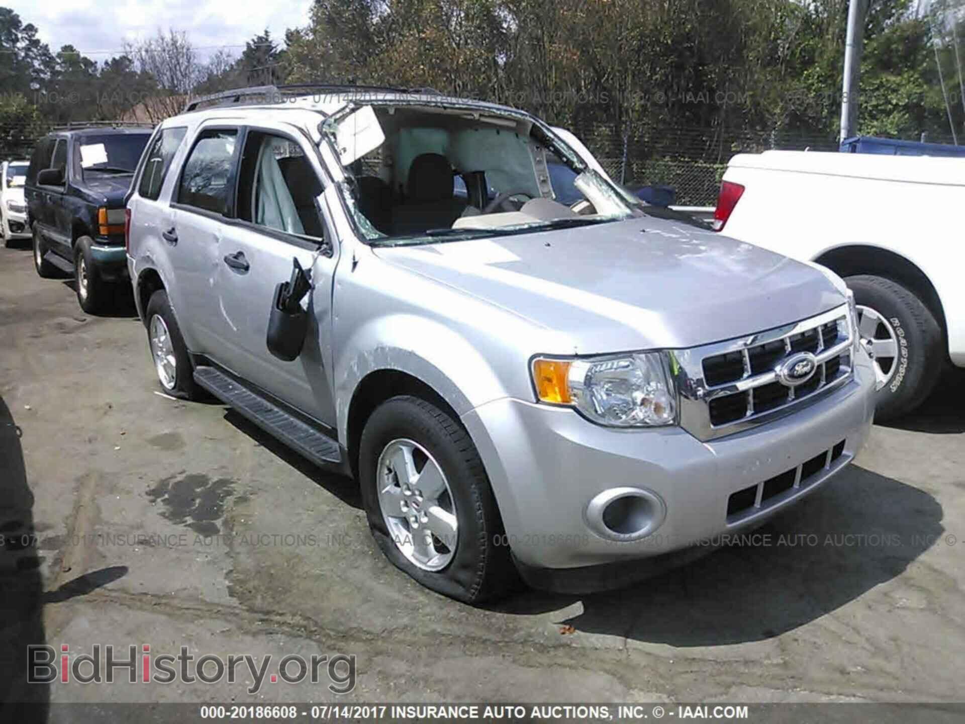Photo 1FMCU0C72BKC59893 - Ford Escape 2011