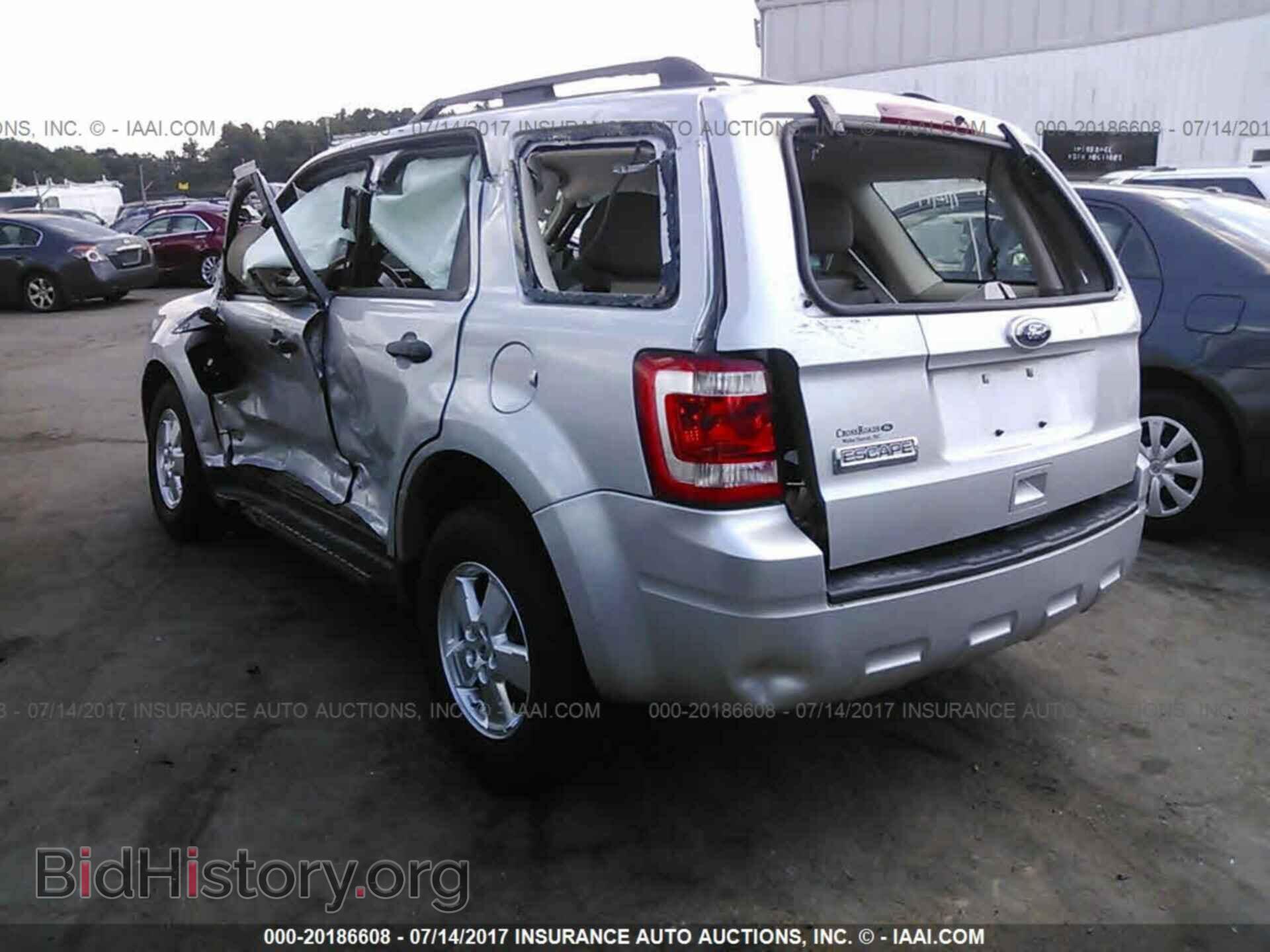 2011 Ford Escape - VIN: 1FMCU0C72BKC59893 - Photo 3