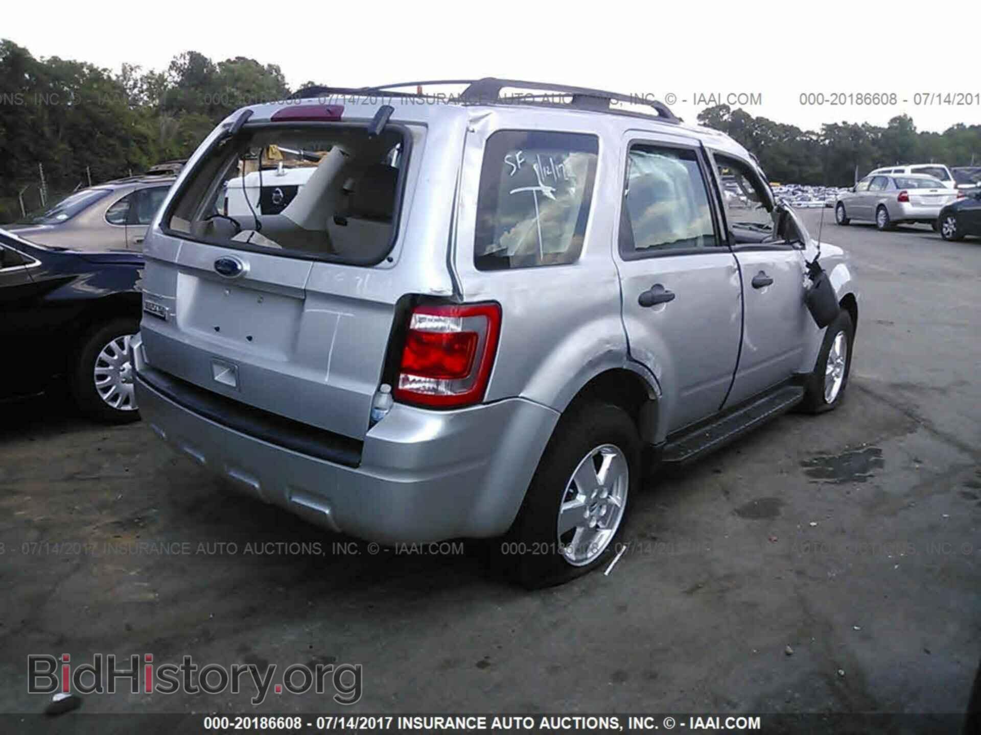 2011 Ford Escape - VIN: 1FMCU0C72BKC59893 - Photo 4