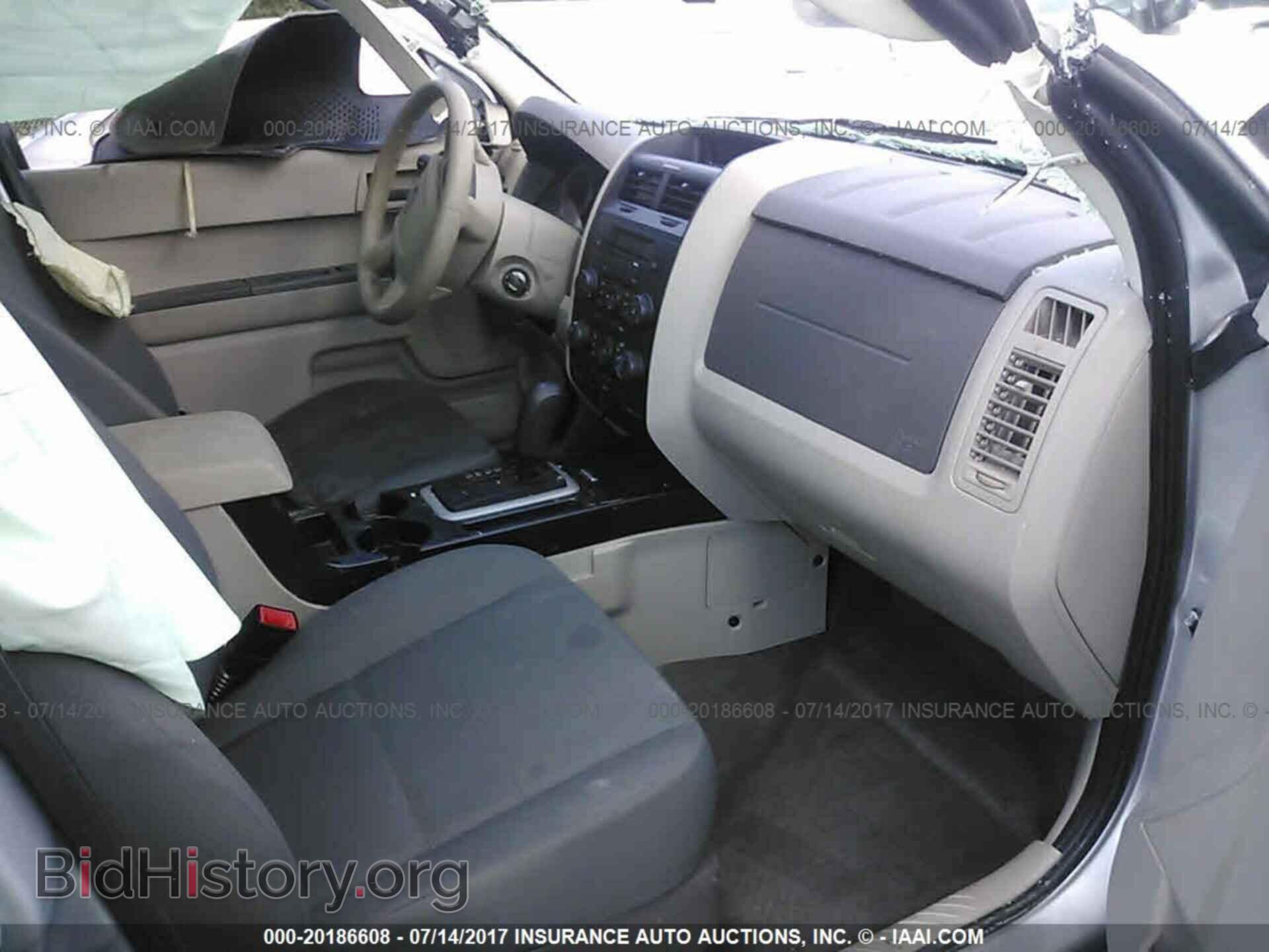 2011 Ford Escape - VIN: 1FMCU0C72BKC59893 - Photo 5