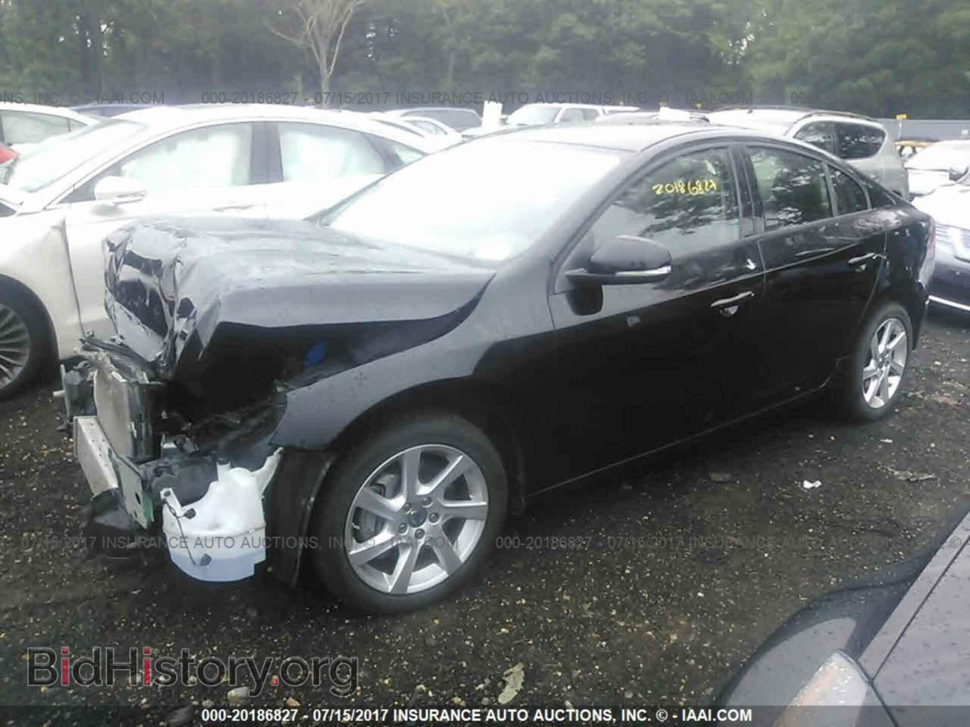 2014 Volvo S60 - VIN: YV1612FS1E2289035 - Фото 2
