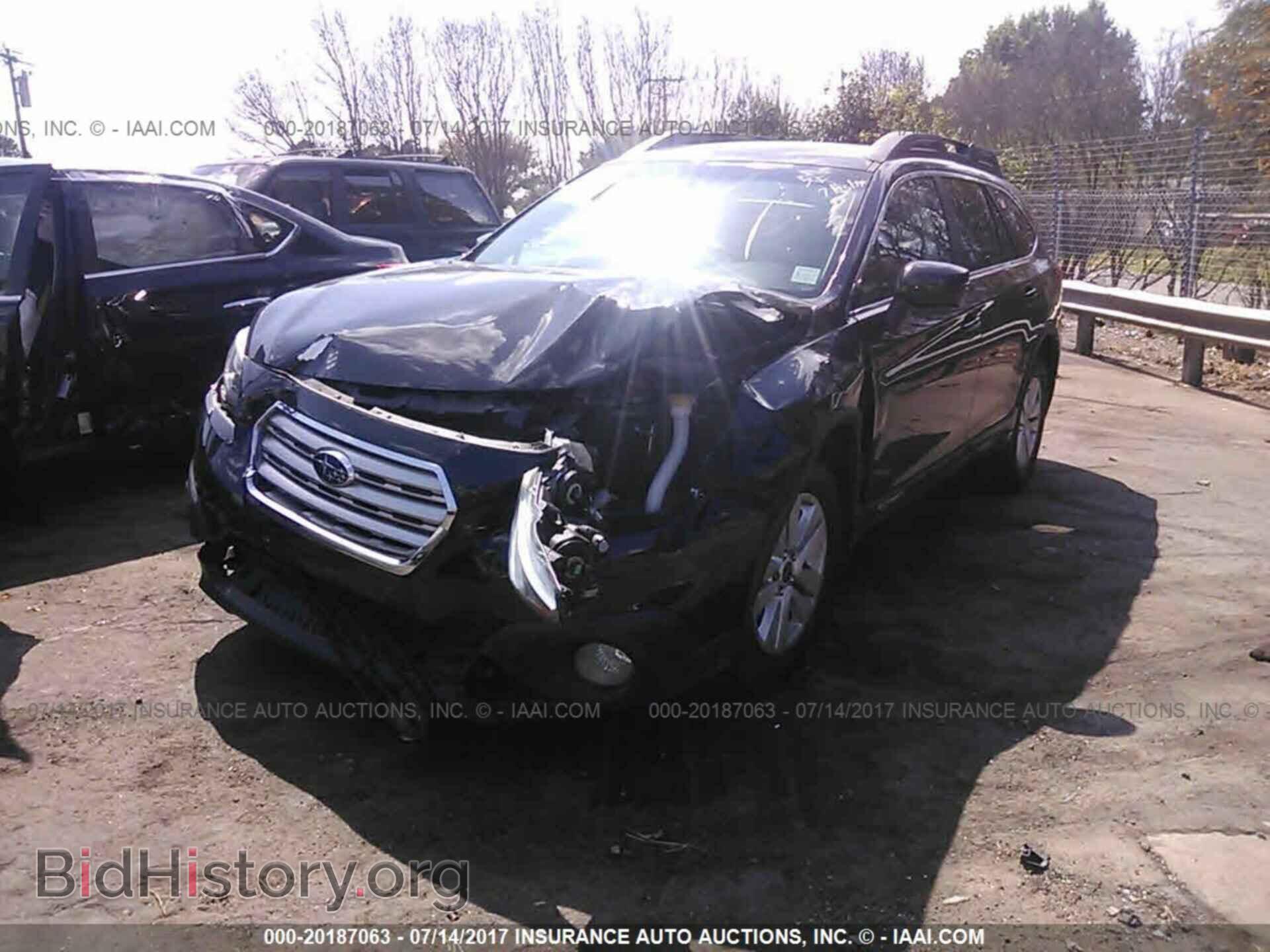 2015 Subaru Outback - VIN: 4S4BSBCC5F3296446 - Photo 2