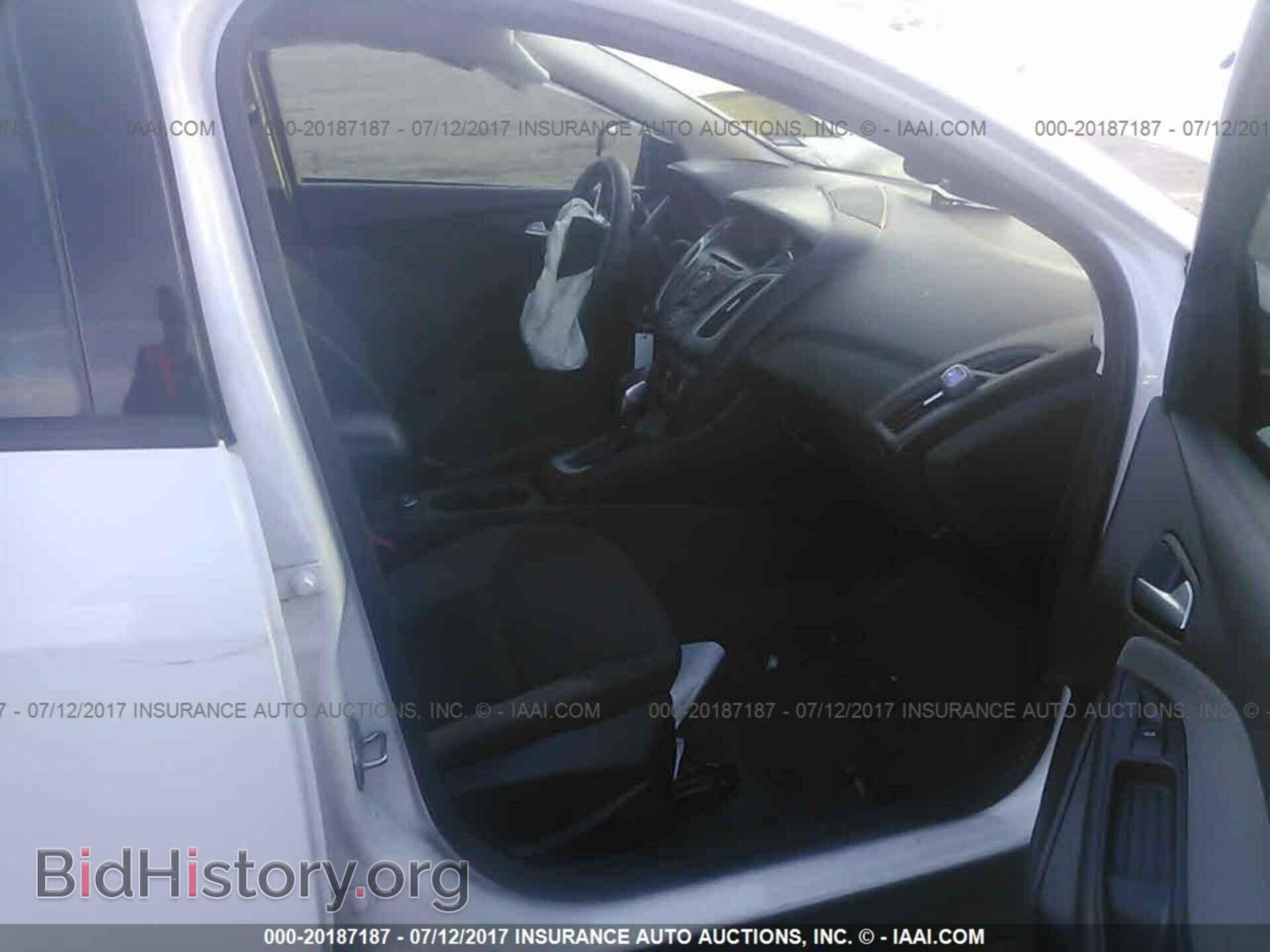2012 Ford Focus - VIN: 1FAHP3K25CL119329 - Photo 5