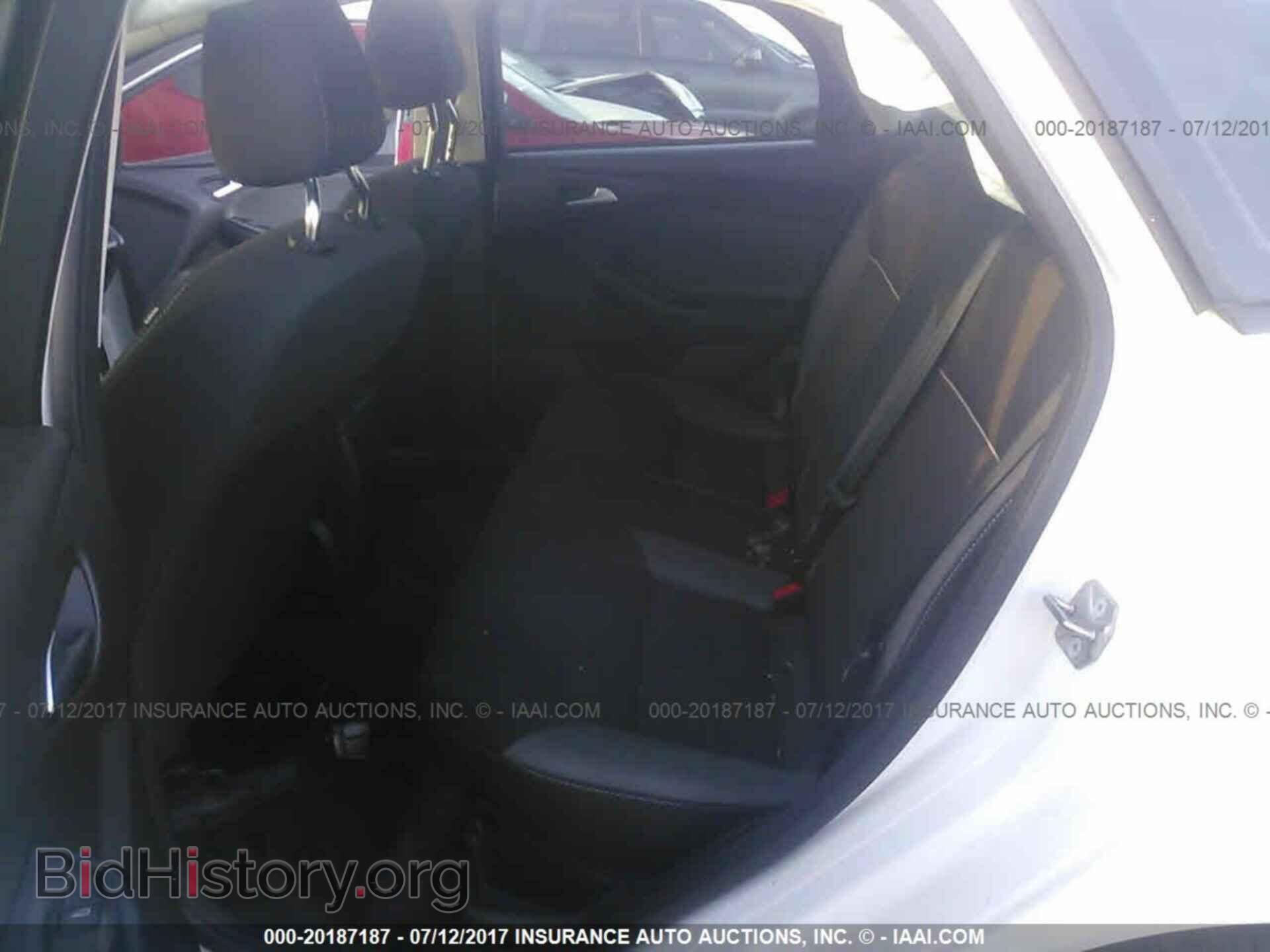 2012 Ford Focus - VIN: 1FAHP3K25CL119329 - Photo 8