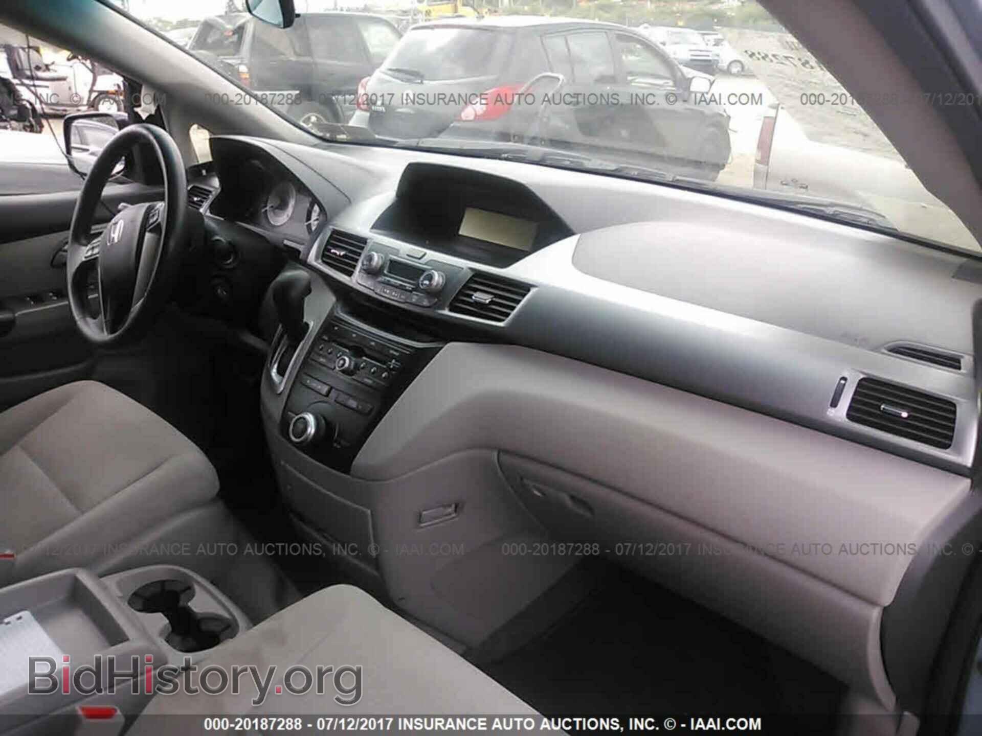 2011 Honda Odyssey - VIN: 5FNRL5H42BB007717 - Фото 5