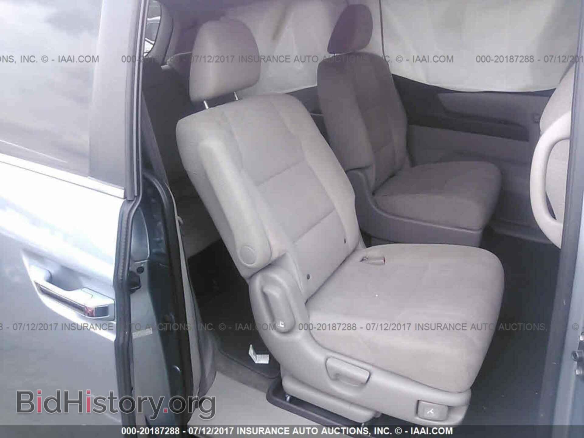 2011 Honda Odyssey - VIN: 5FNRL5H42BB007717 - Фото 8