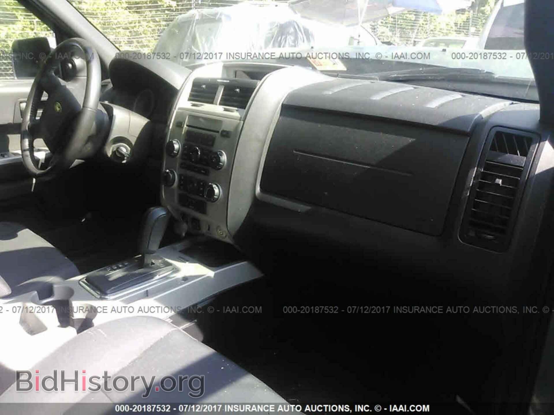 2011 Ford Escape - VIN: 1FMCU0D76BKC02532 - Photo 5