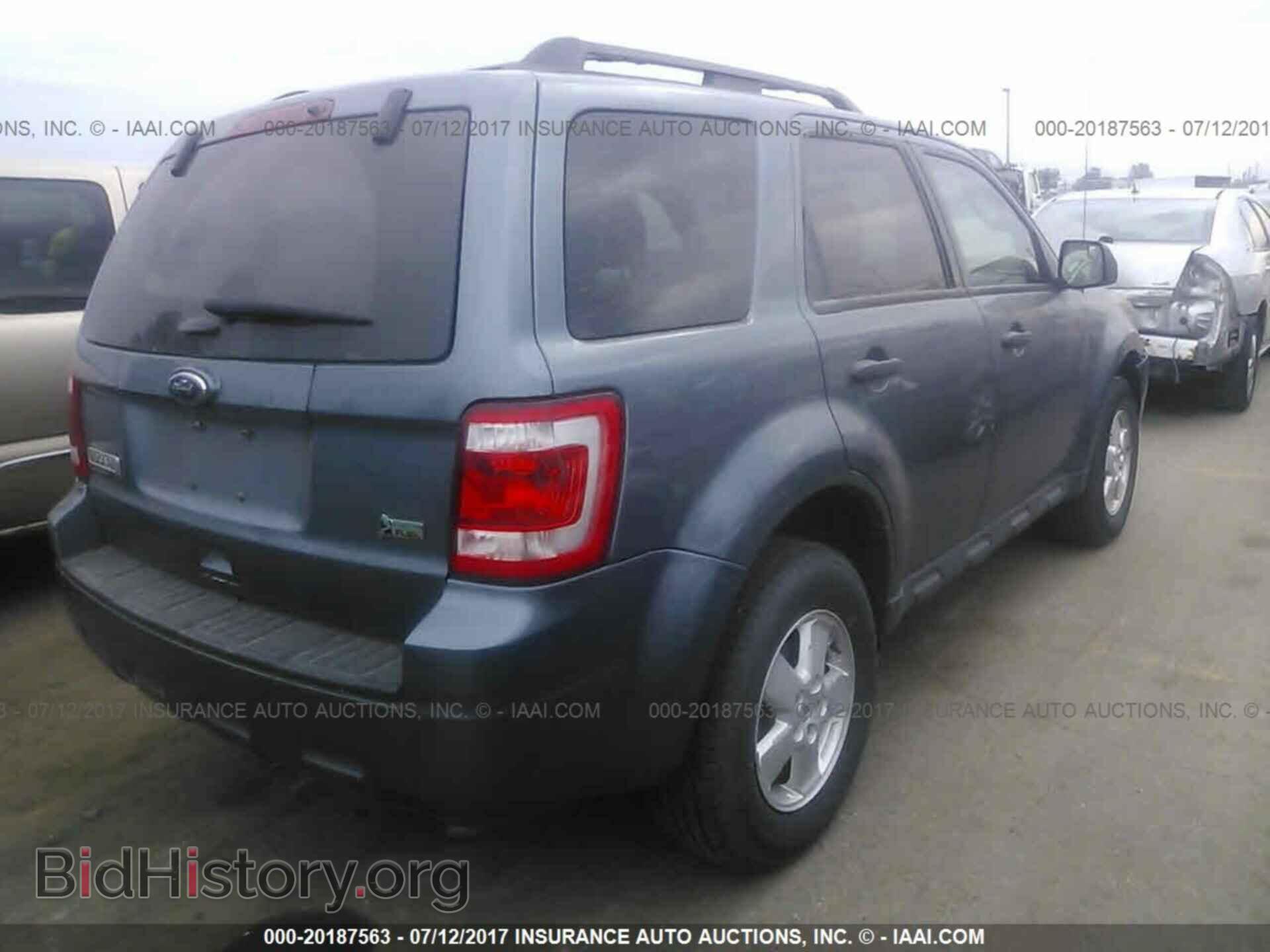 2011 Ford Escape - VIN: 1FMCU0DG6BKA97801 - Фото 4