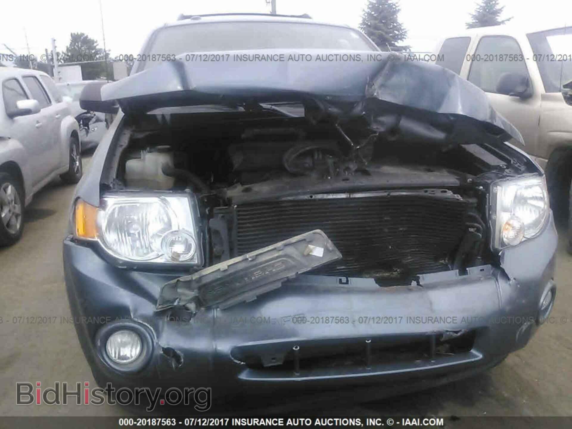 2011 Ford Escape - VIN: 1FMCU0DG6BKA97801 - Фото 6