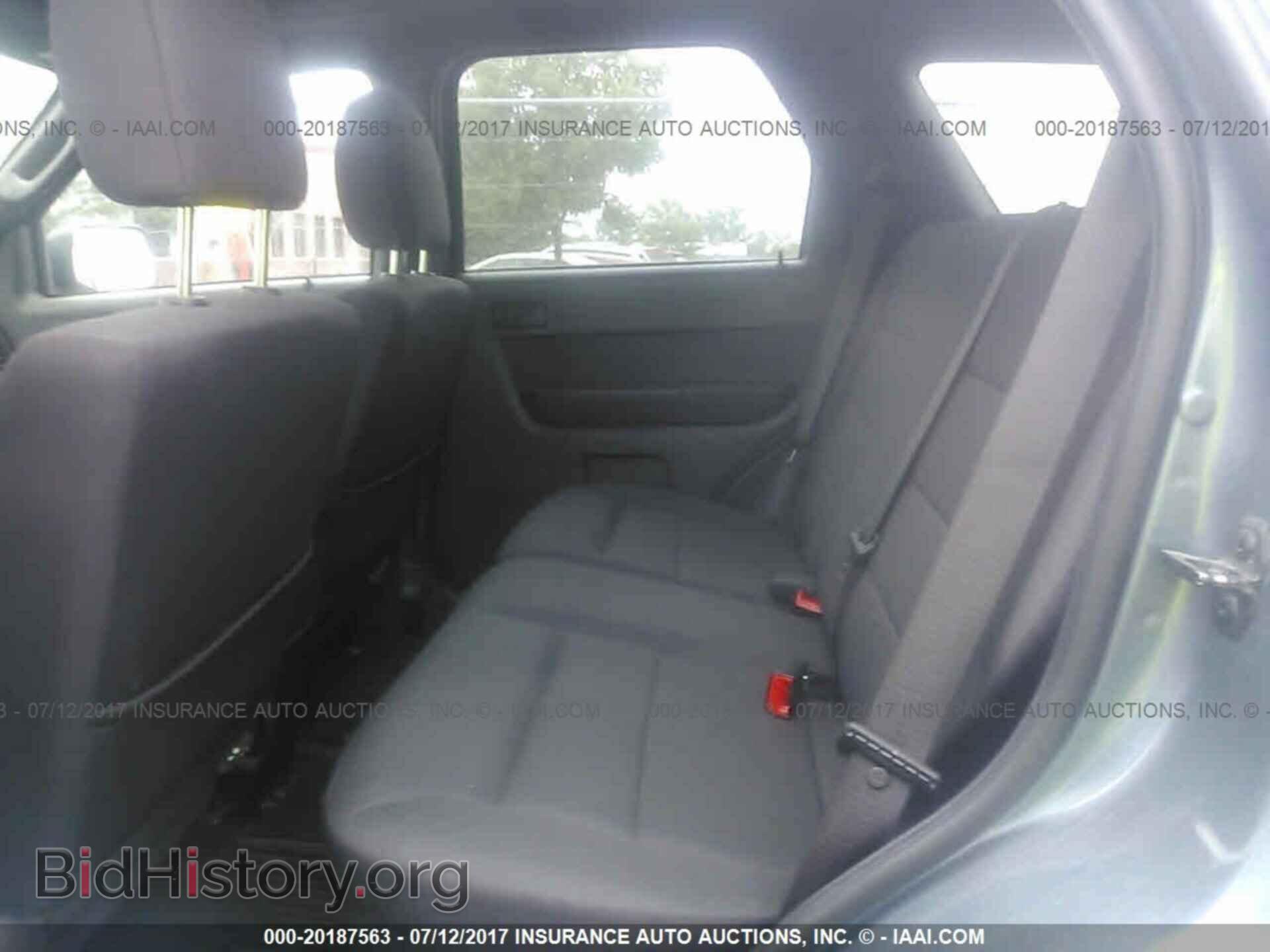 2011 Ford Escape - VIN: 1FMCU0DG6BKA97801 - Фото 8