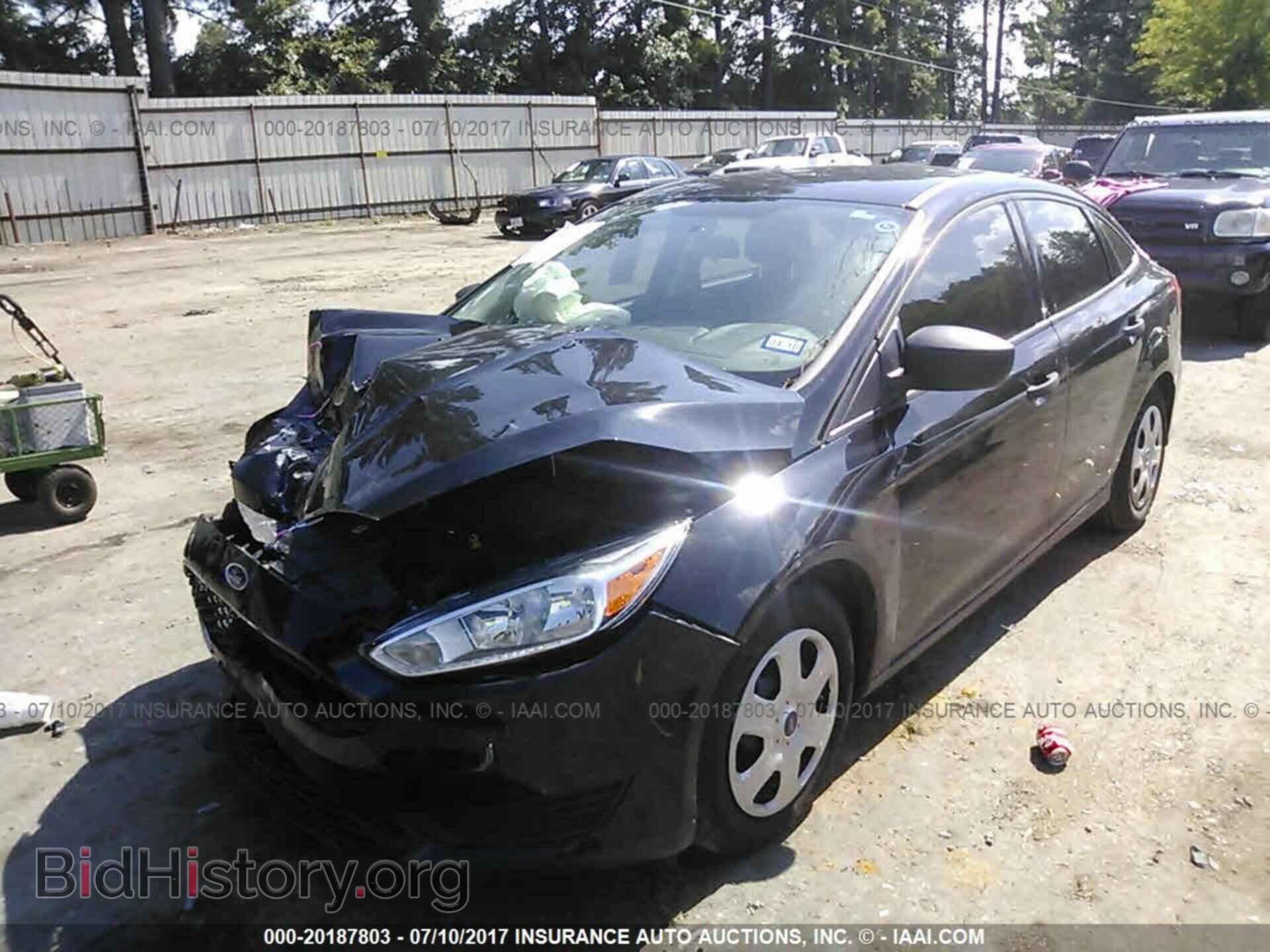 2016 Ford Focus - VIN: 1FADP3E22GL314773 - Фото 2