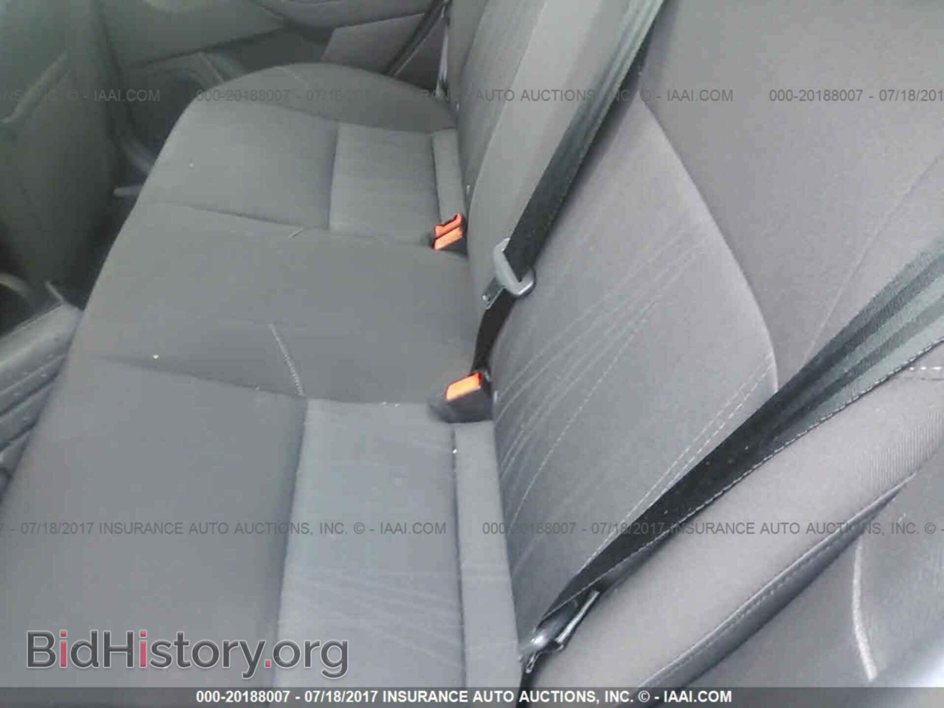 2016 Ford Focus - VIN: 1FADP3F28GL216040 - Photo 8
