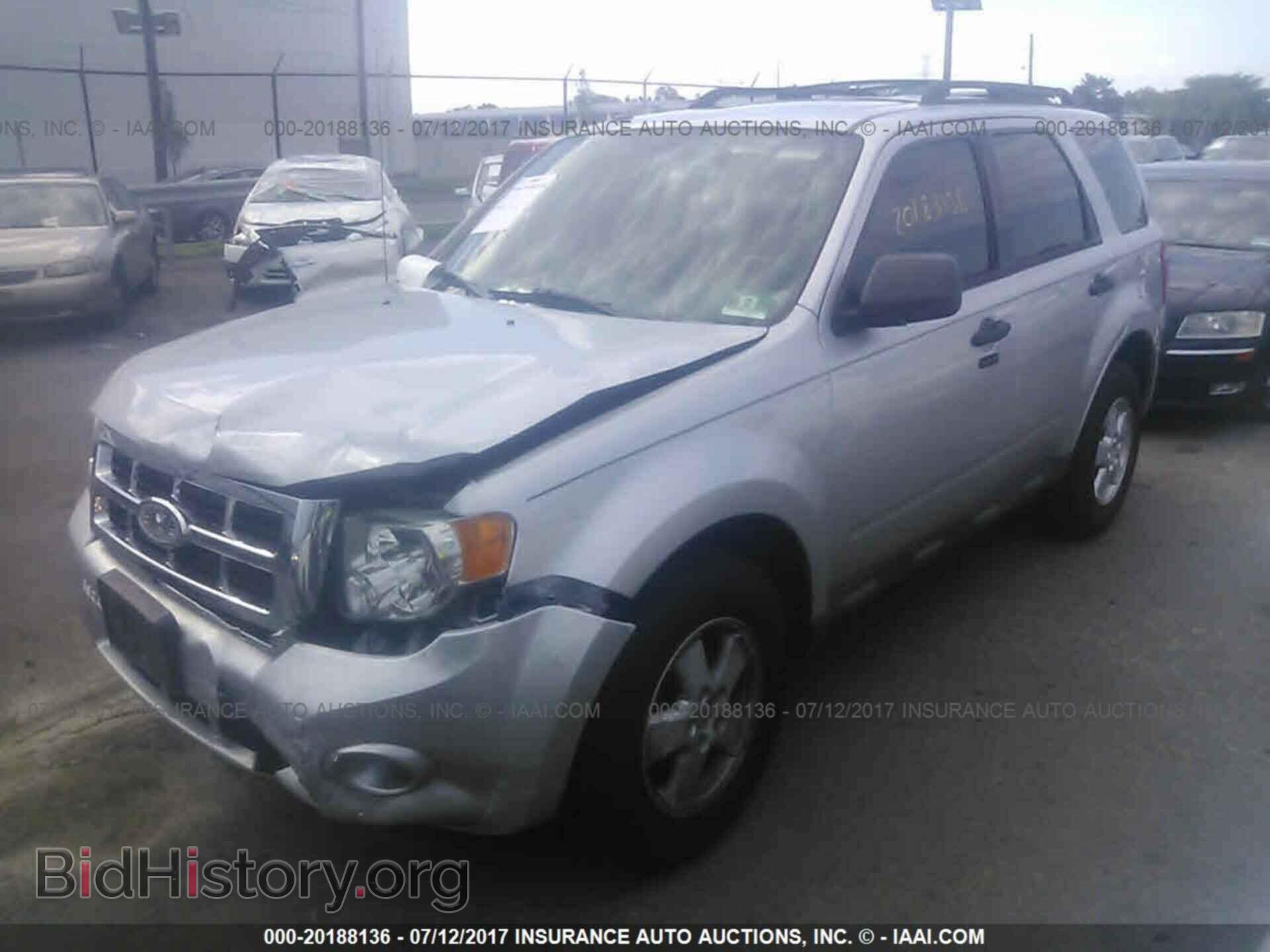 2012 Ford Escape - VIN: 1FMCU9DG1CKC73370 - Photo 2