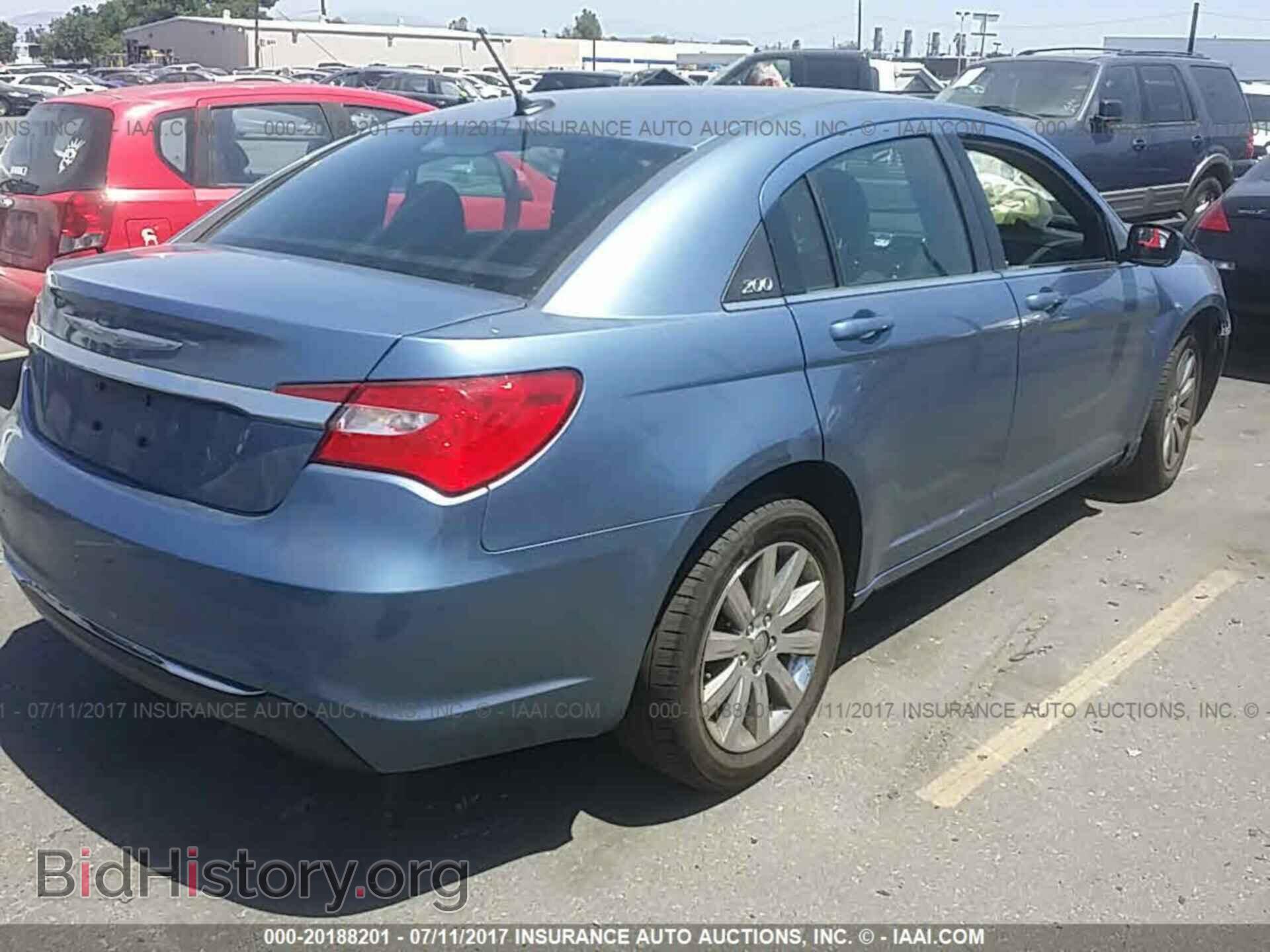 2011 Chrysler 200 - VIN: 1C3BC1FB2BN592963 - Photo 4