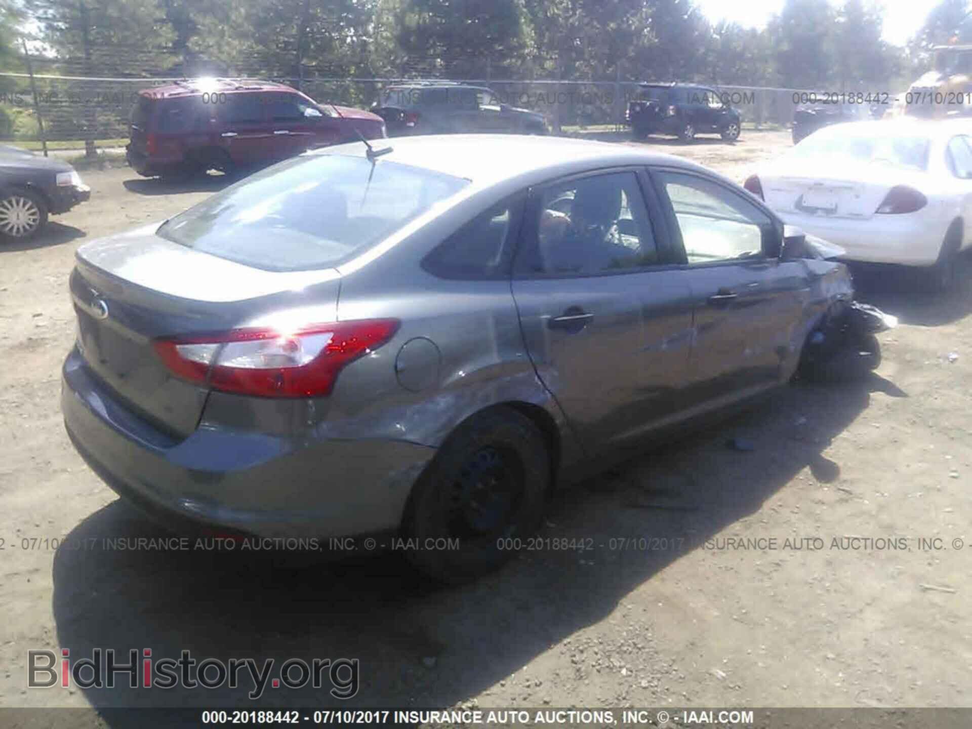 2013 Ford Focus - VIN: 1FADP3E25DL124963 - Photo 4