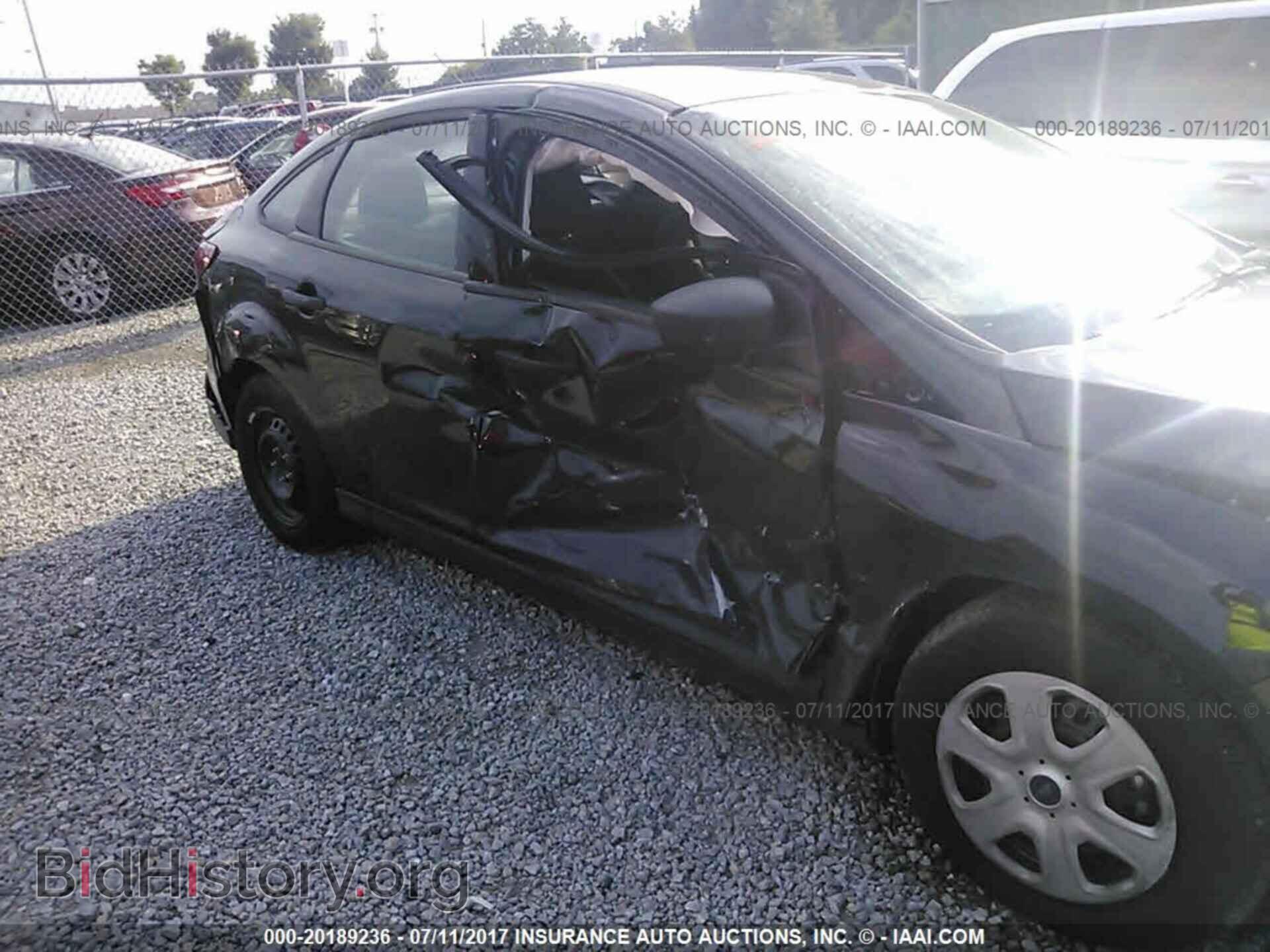 2017 Ford Focus - VIN: 1FADP3E21HL253305 - Photo 6