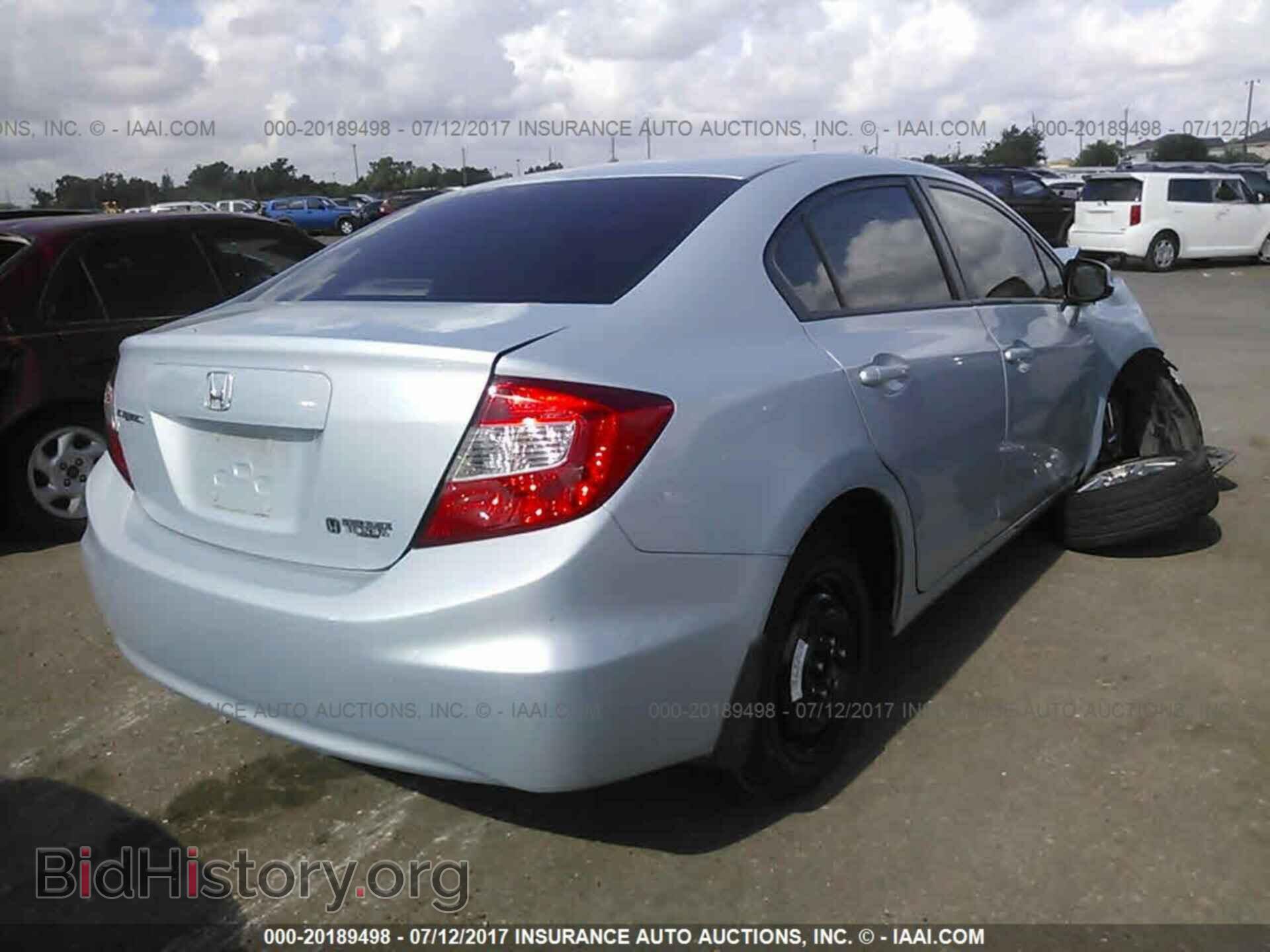 2012 Honda Civic - VIN: 2HGFB2F92CH514102 - Photo 4