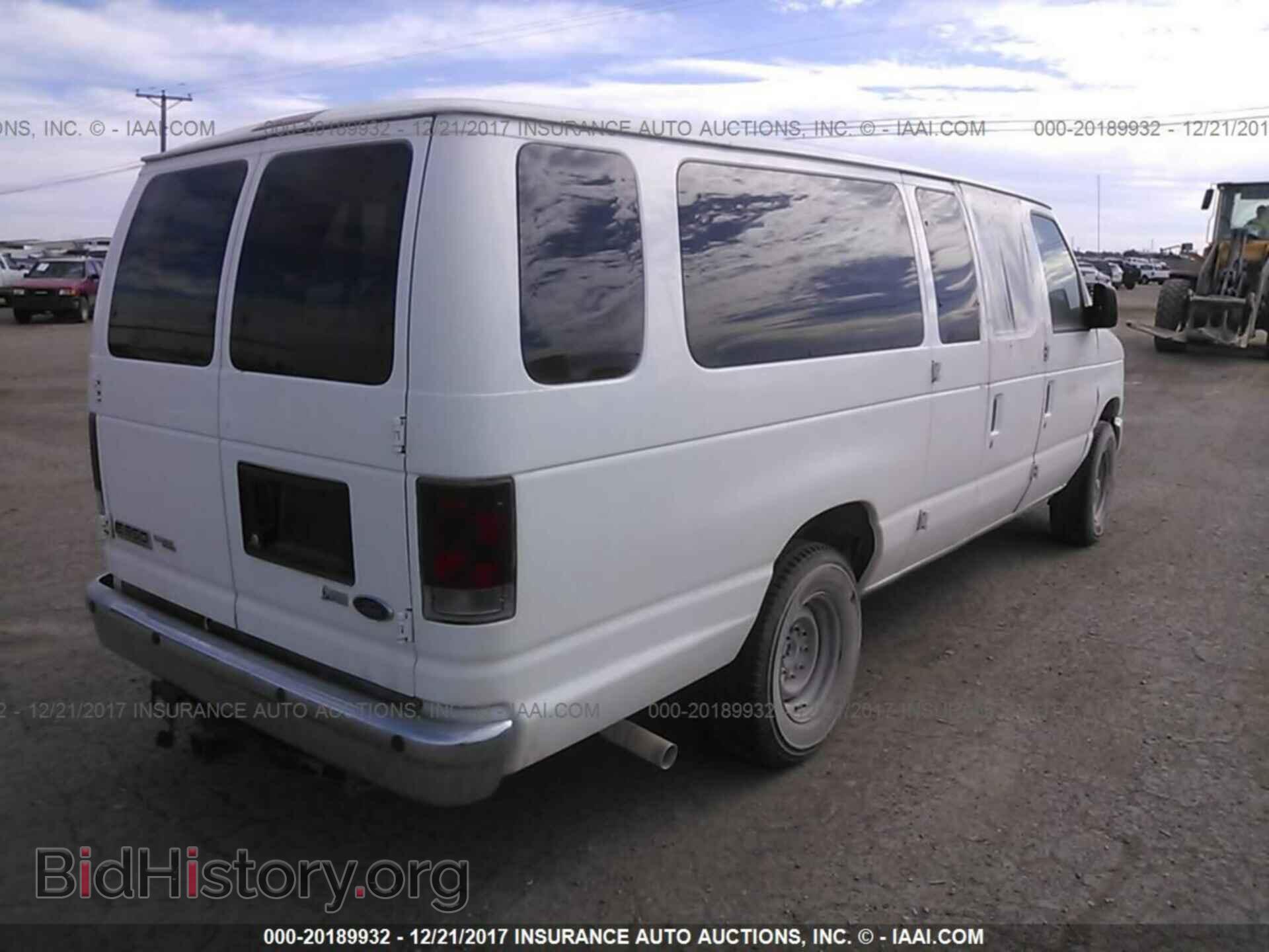 2011 Ford Econoline - VIN: 1FBSS3BL4BDB09136 - Фото 4