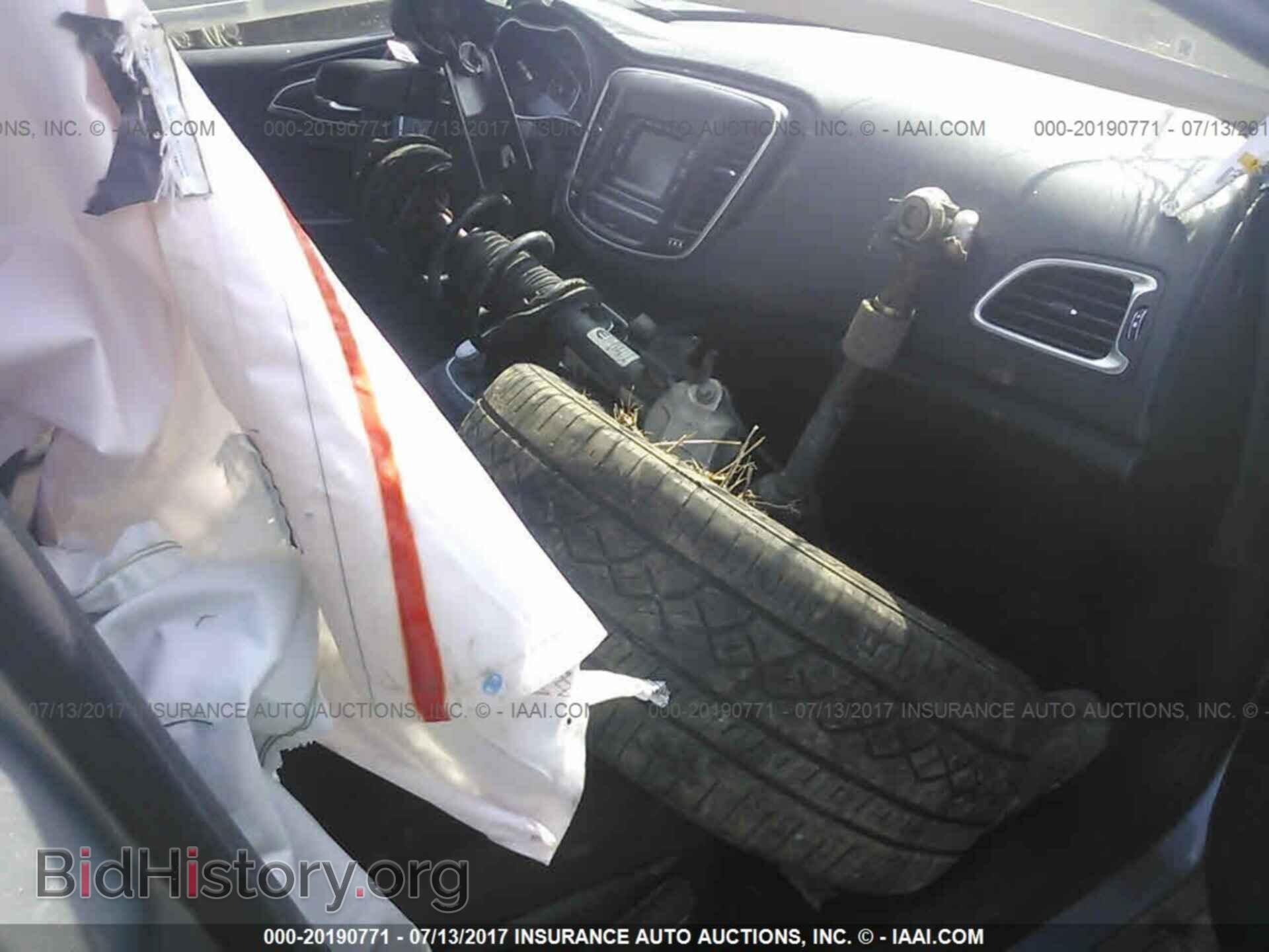 2015 Chrysler 200 - VIN: 1C3CCCAB5FN591206 - Photo 5